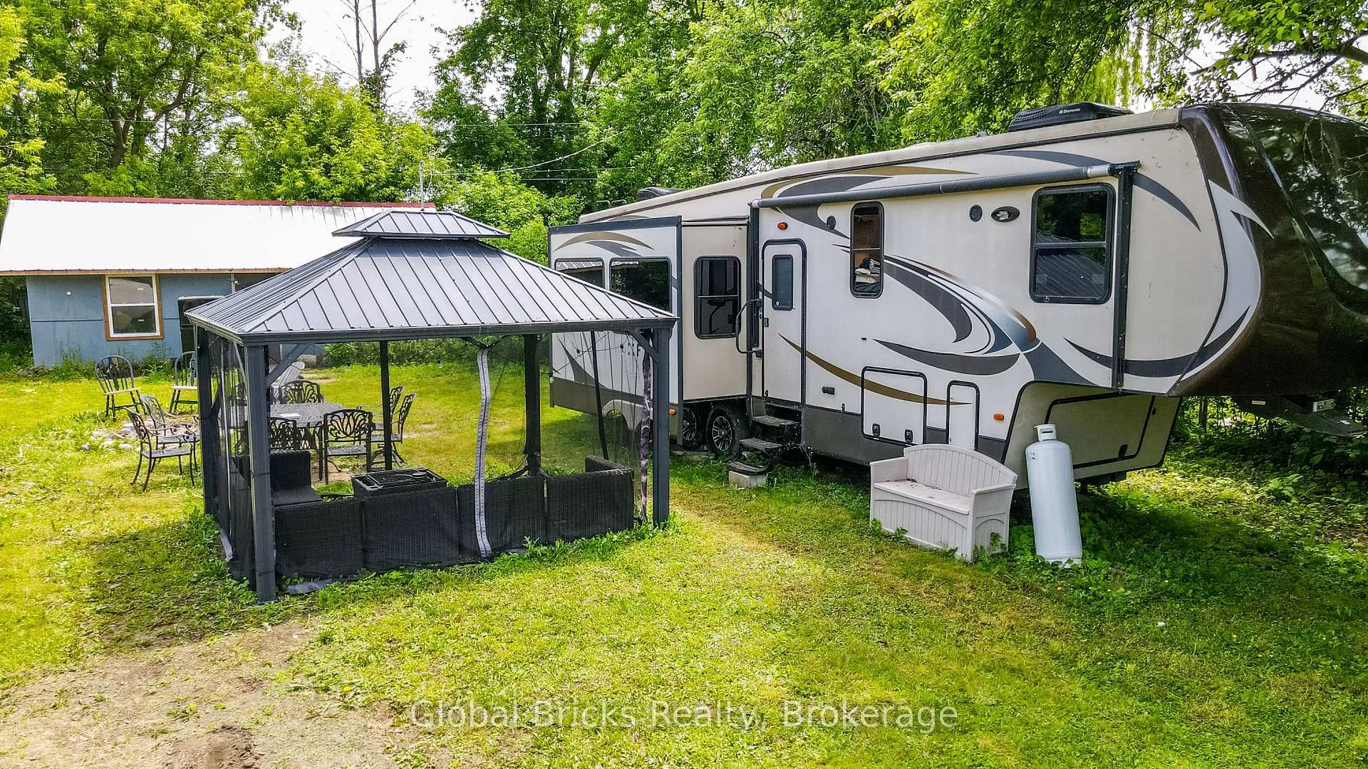 Photo 34 of 77 Cronsberry Road, Georgina, Virginia — HOMEH