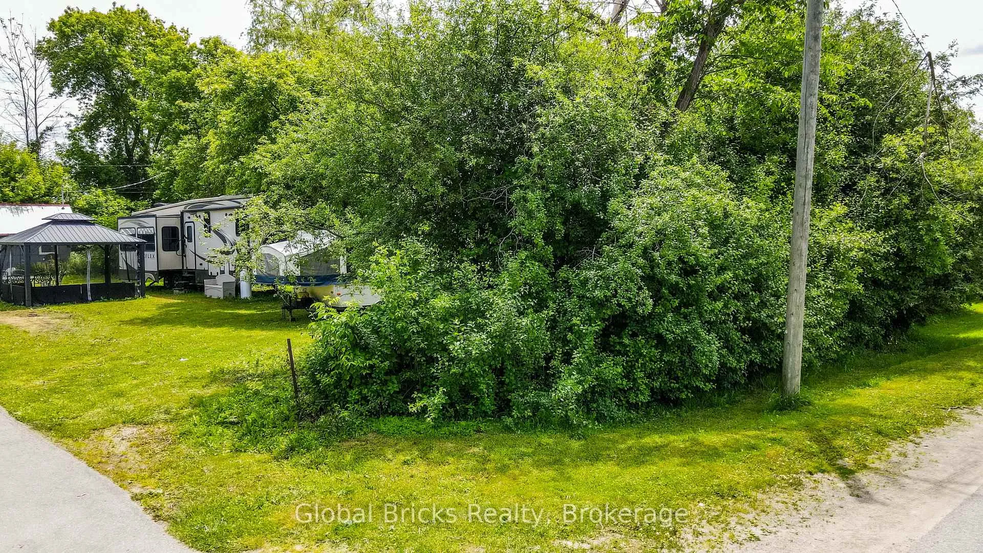 Photo 51 of 77 Cronsberry Road, Georgina, Virginia — HOMEH