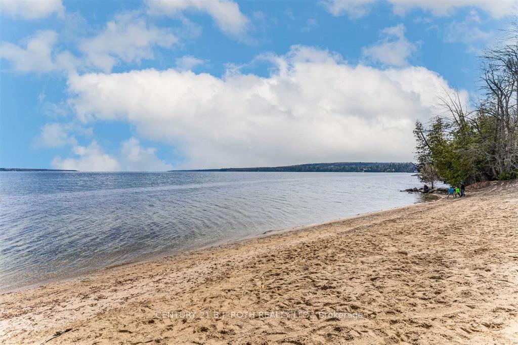 Photo 45 of 80 Bruce Crescent, Barrie, Bayshore — HOMEH