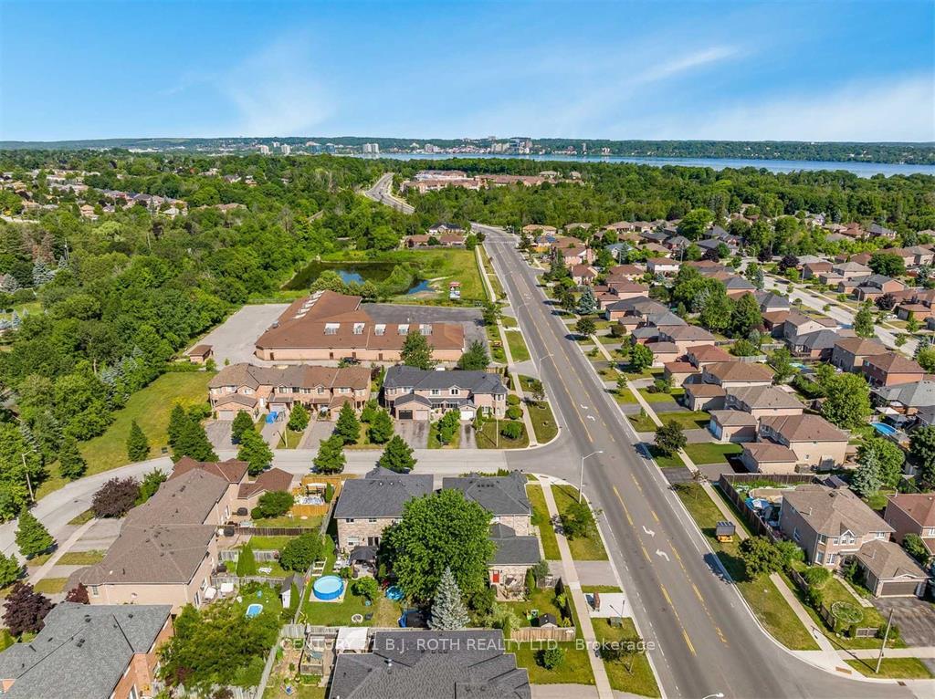 Photo 47 of 80 Bruce Crescent, Barrie, Bayshore — HOMEH