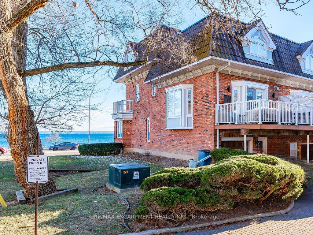 Photo 3 of Unit UPPER, 1397 Lakeshore Road, Burlington, Brant — HOMEH
