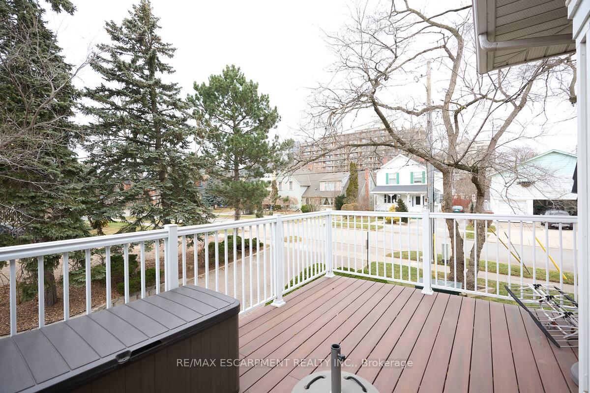 Photo 14 of Unit UPPER, 1397 Lakeshore Road, Burlington, Brant — HOMEH