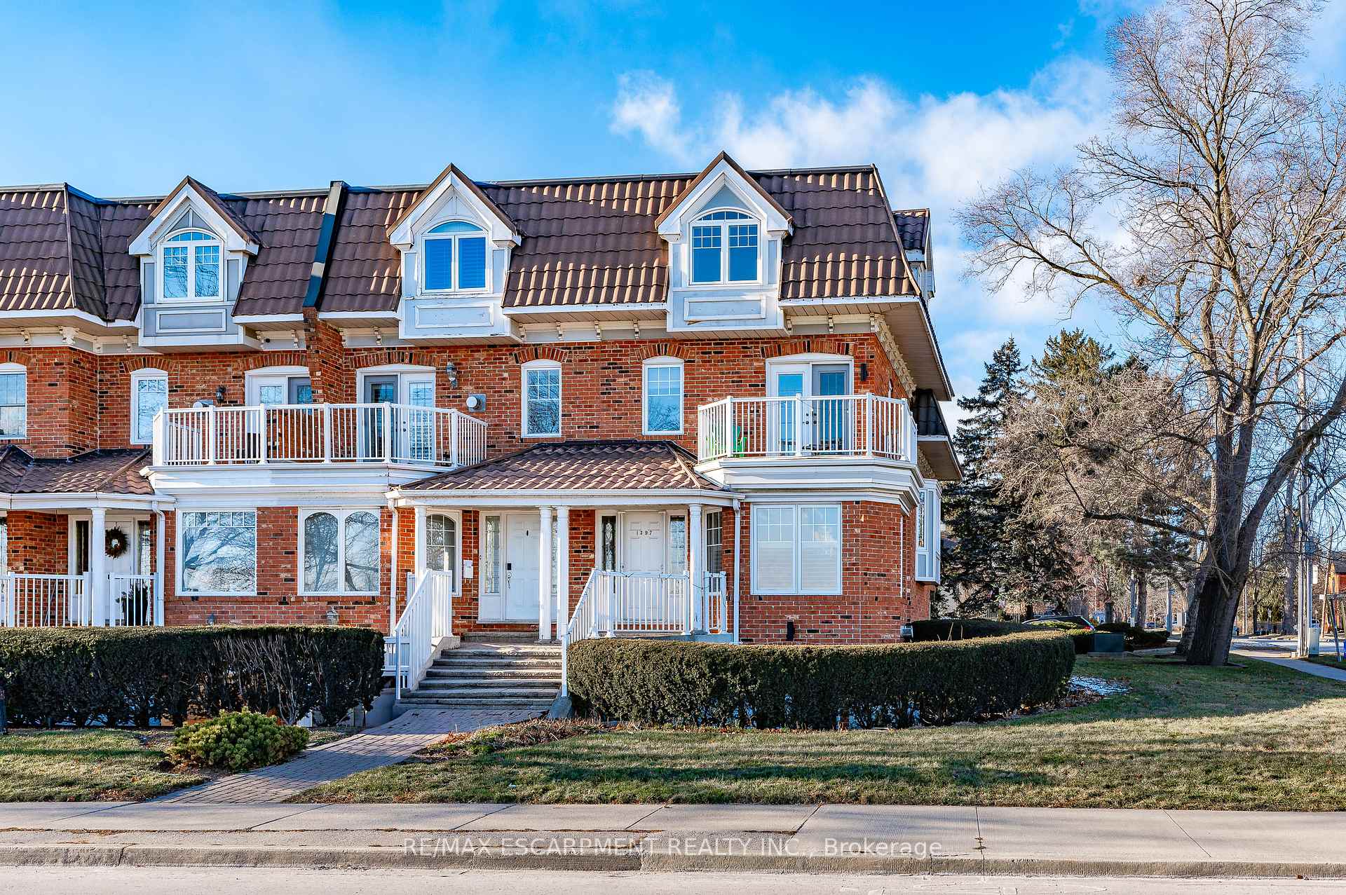 Photo 25 of Unit UPPER, 1397 Lakeshore Road, Burlington, Brant — HOMEH
