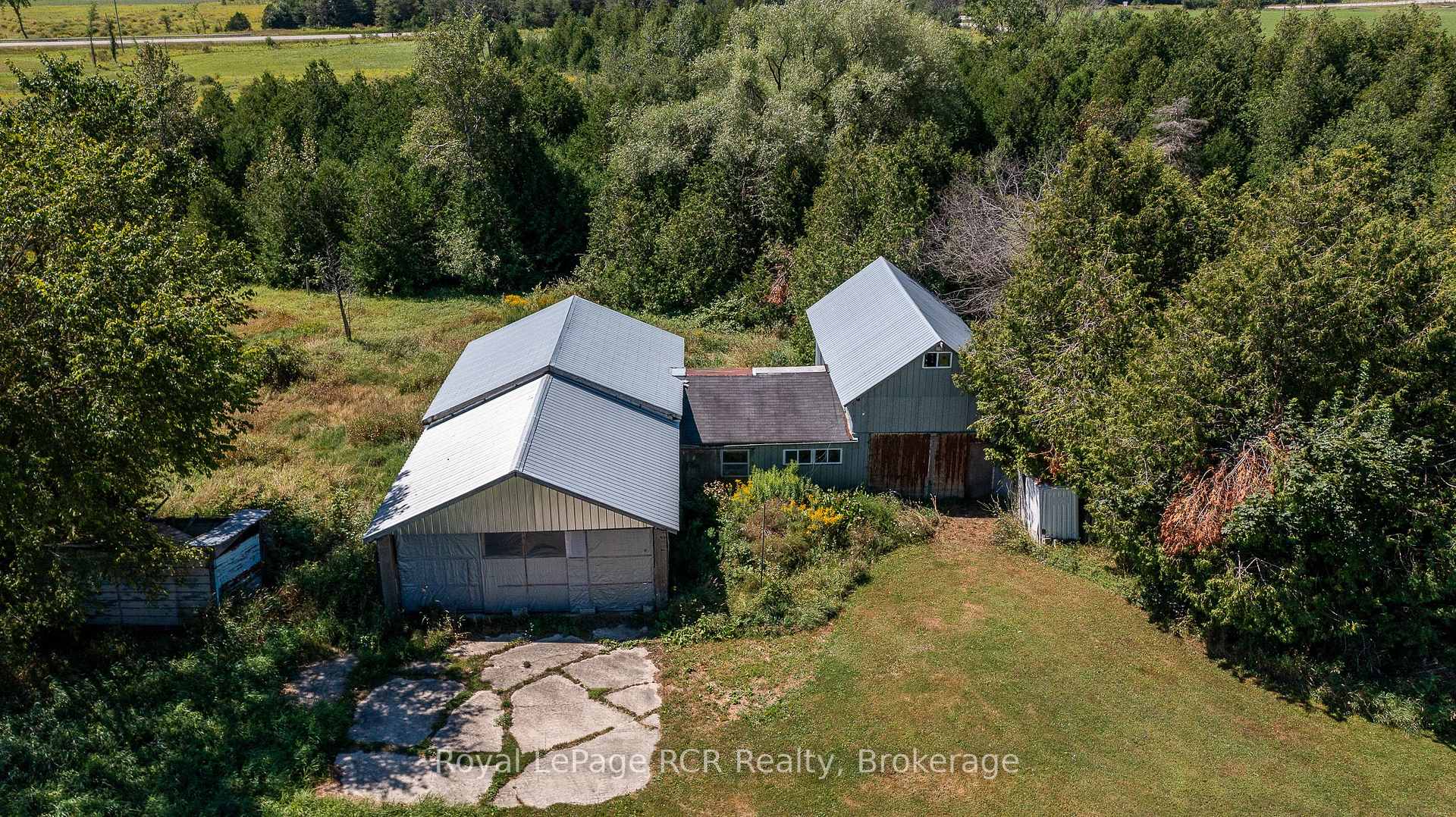 Photo 4 of 260456 Sideroad 200, Grey Highlands — HOMEH