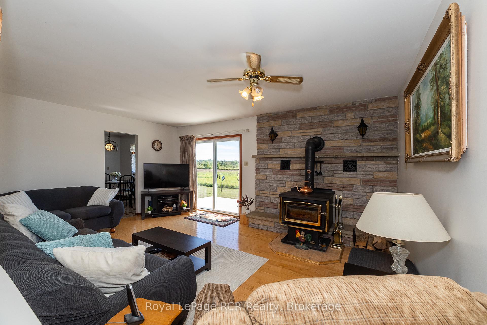 Photo 16 of 260456 Sideroad 200, Grey Highlands — HOMEH