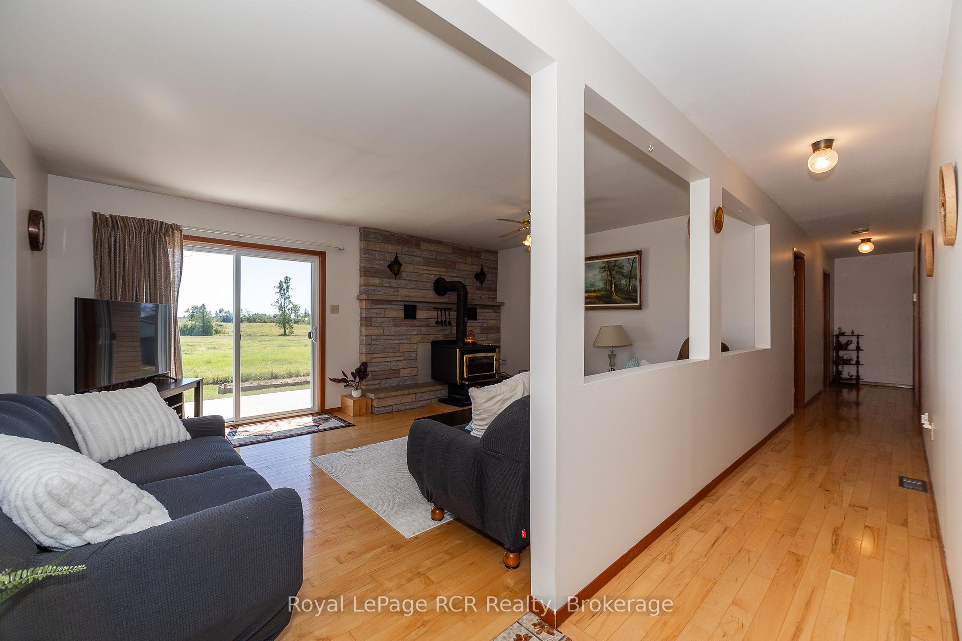 Photo 19 of 260456 Sideroad 200, Grey Highlands — HOMEH