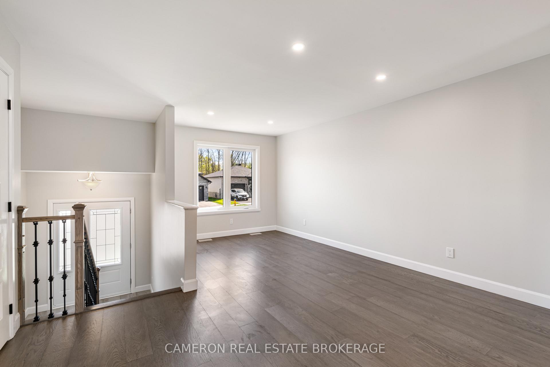Photo 8 of 2388 Watson Crescent, Cornwall — HOMEH