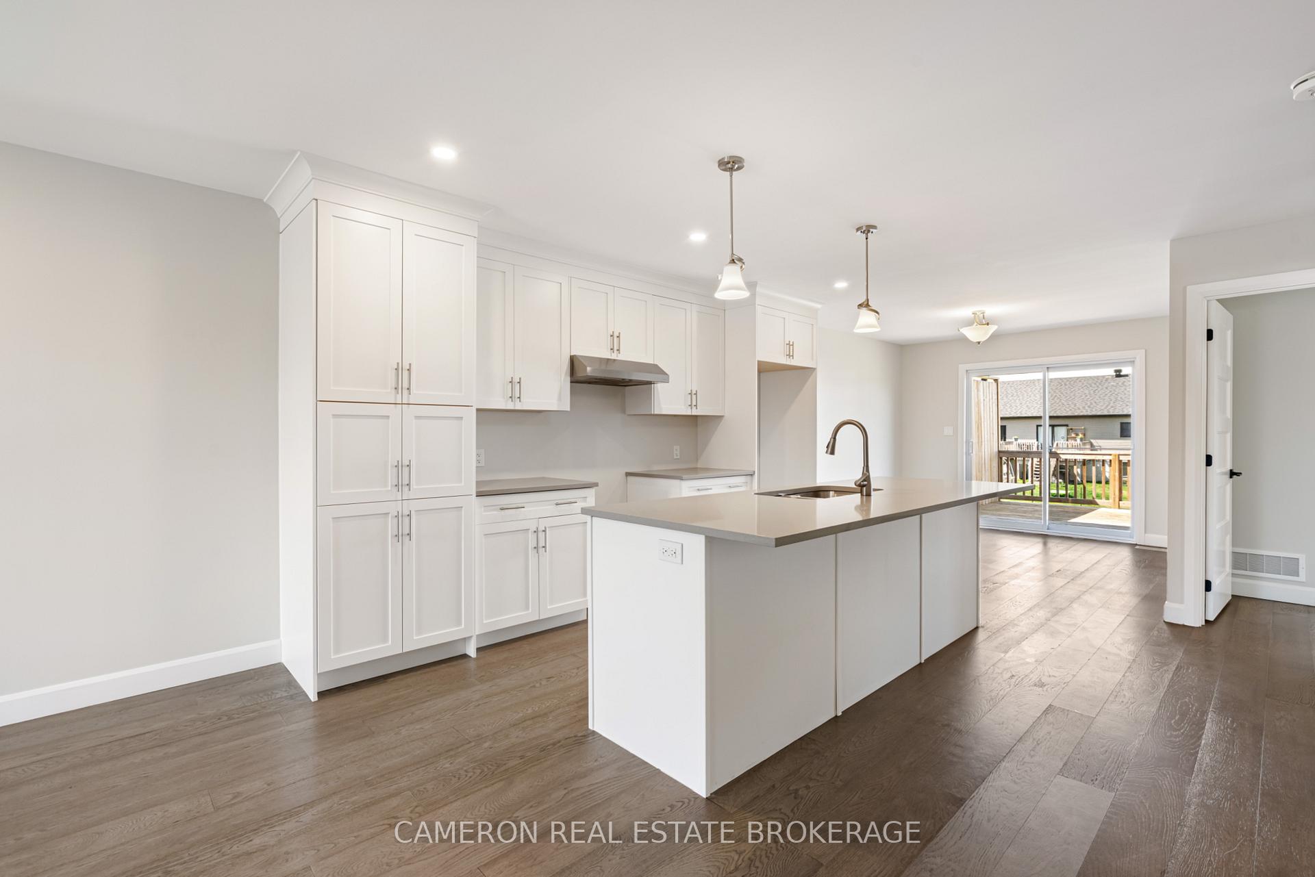 Photo 9 of 2388 Watson Crescent, Cornwall — HOMEH