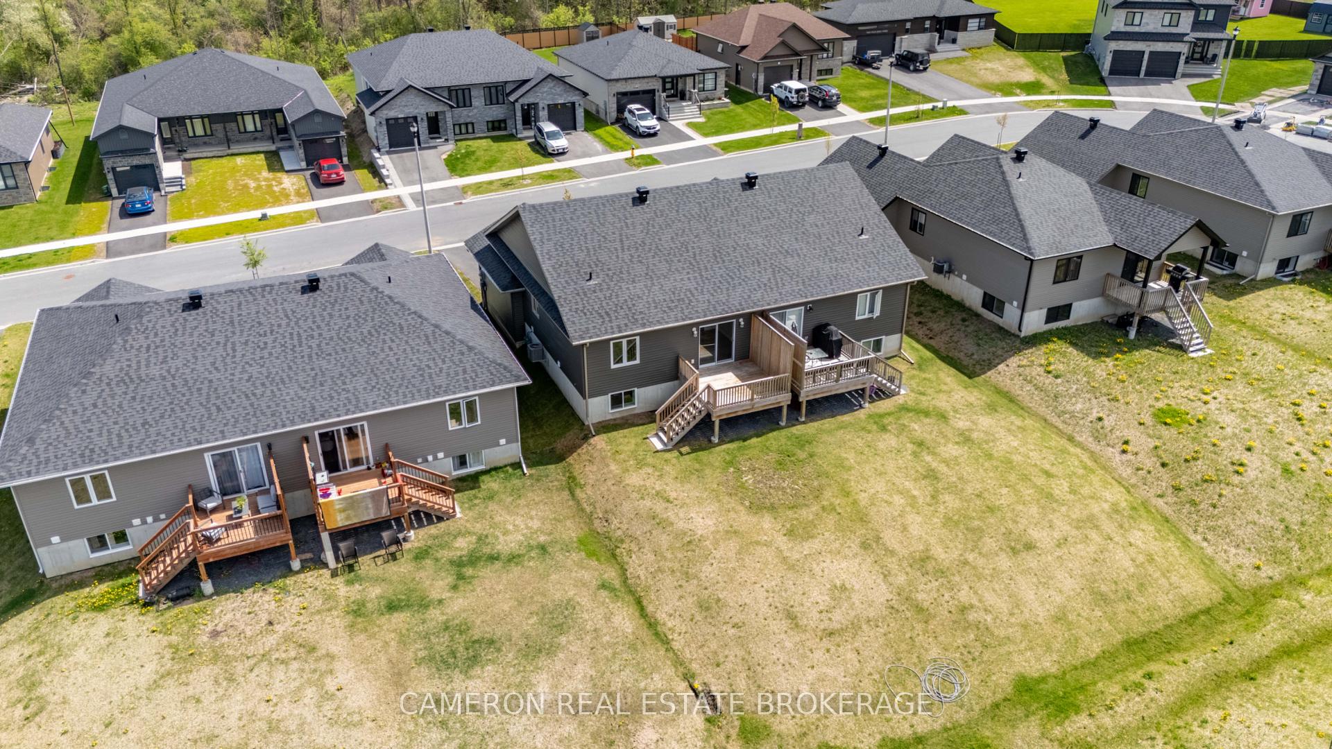 Photo 33 of 2388 Watson Crescent, Cornwall — HOMEH