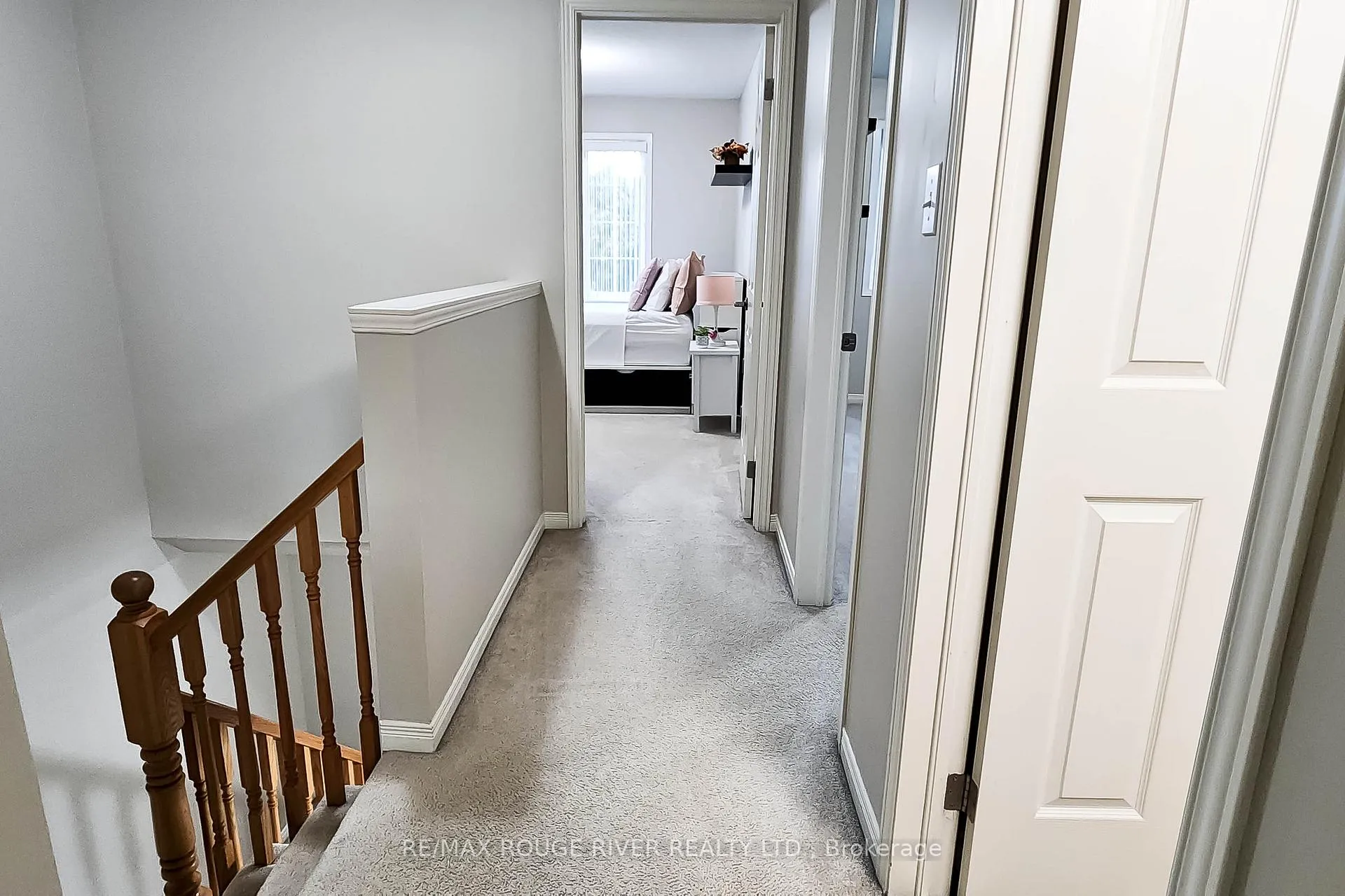 Photo 12 of 74 Meadow Wood Crescent, Hamilton, Stoney Creek Mountain — HOMEH