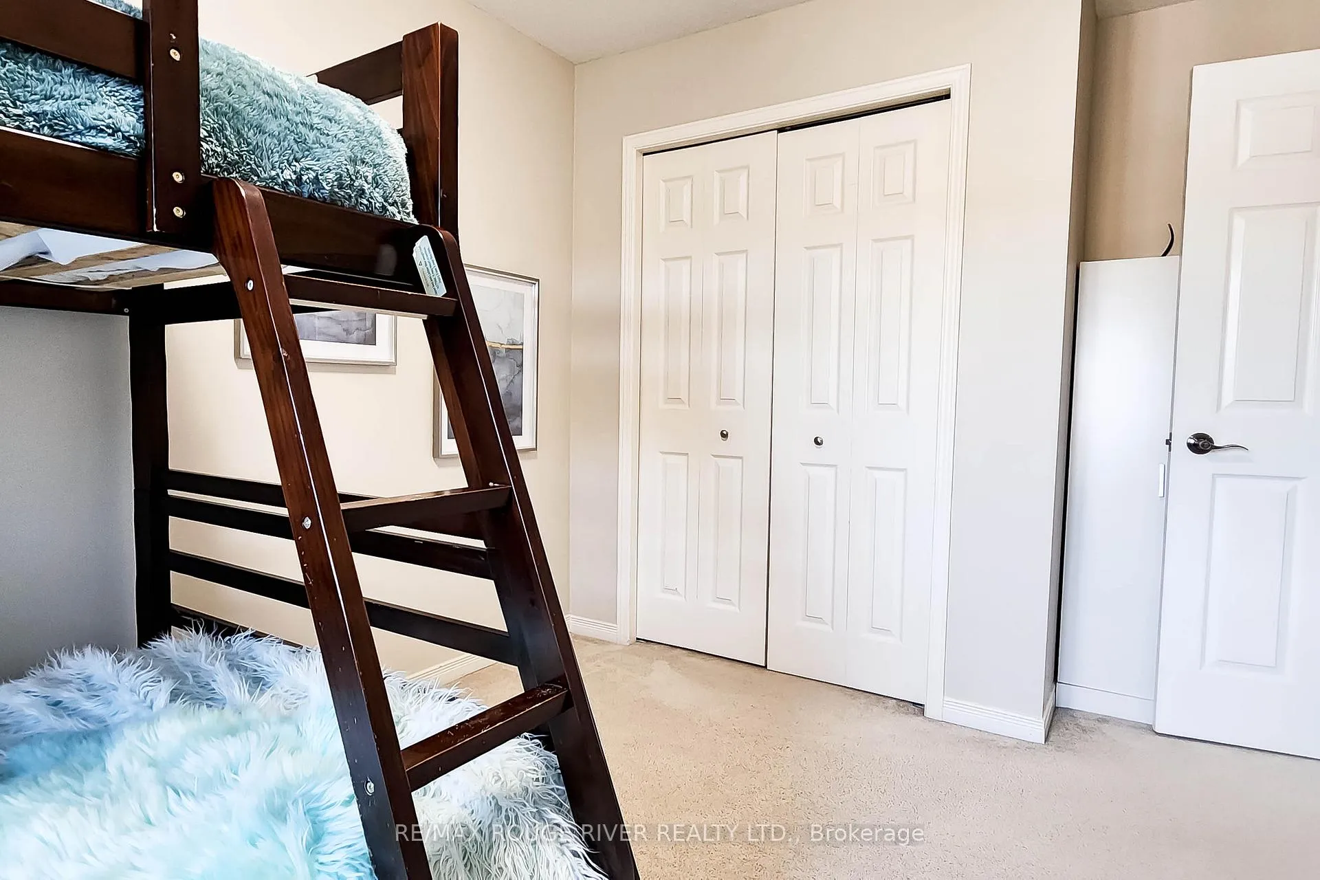 Photo 20 of 74 Meadow Wood Crescent, Hamilton, Stoney Creek Mountain — HOMEH