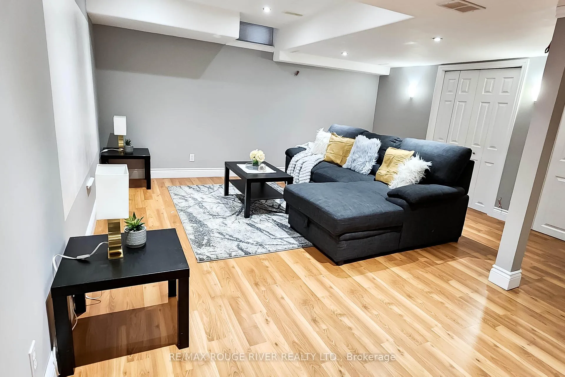 Photo 24 of 74 Meadow Wood Crescent, Hamilton, Stoney Creek Mountain — HOMEH