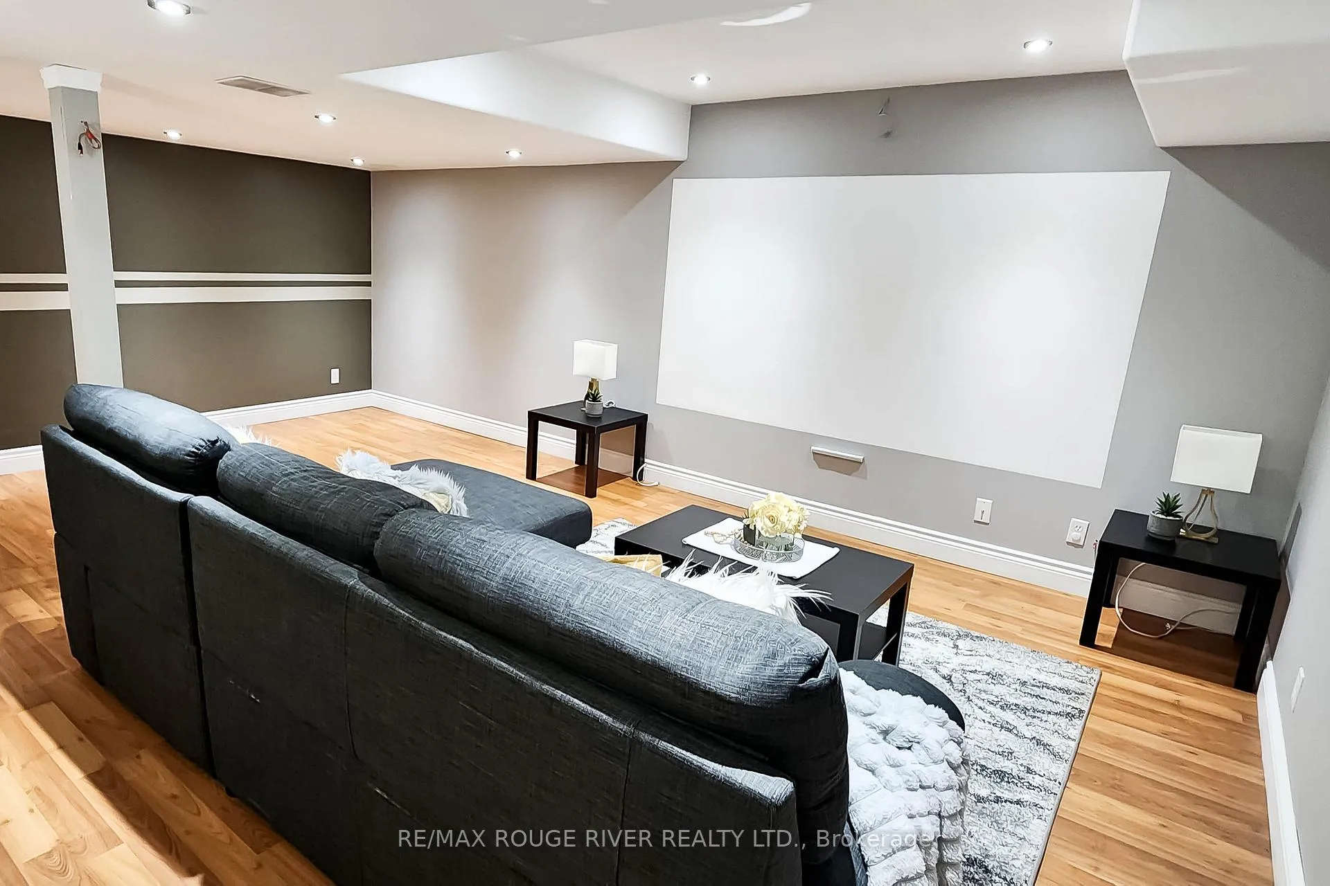 Photo 26 of 74 Meadow Wood Crescent, Hamilton, Stoney Creek Mountain — HOMEH