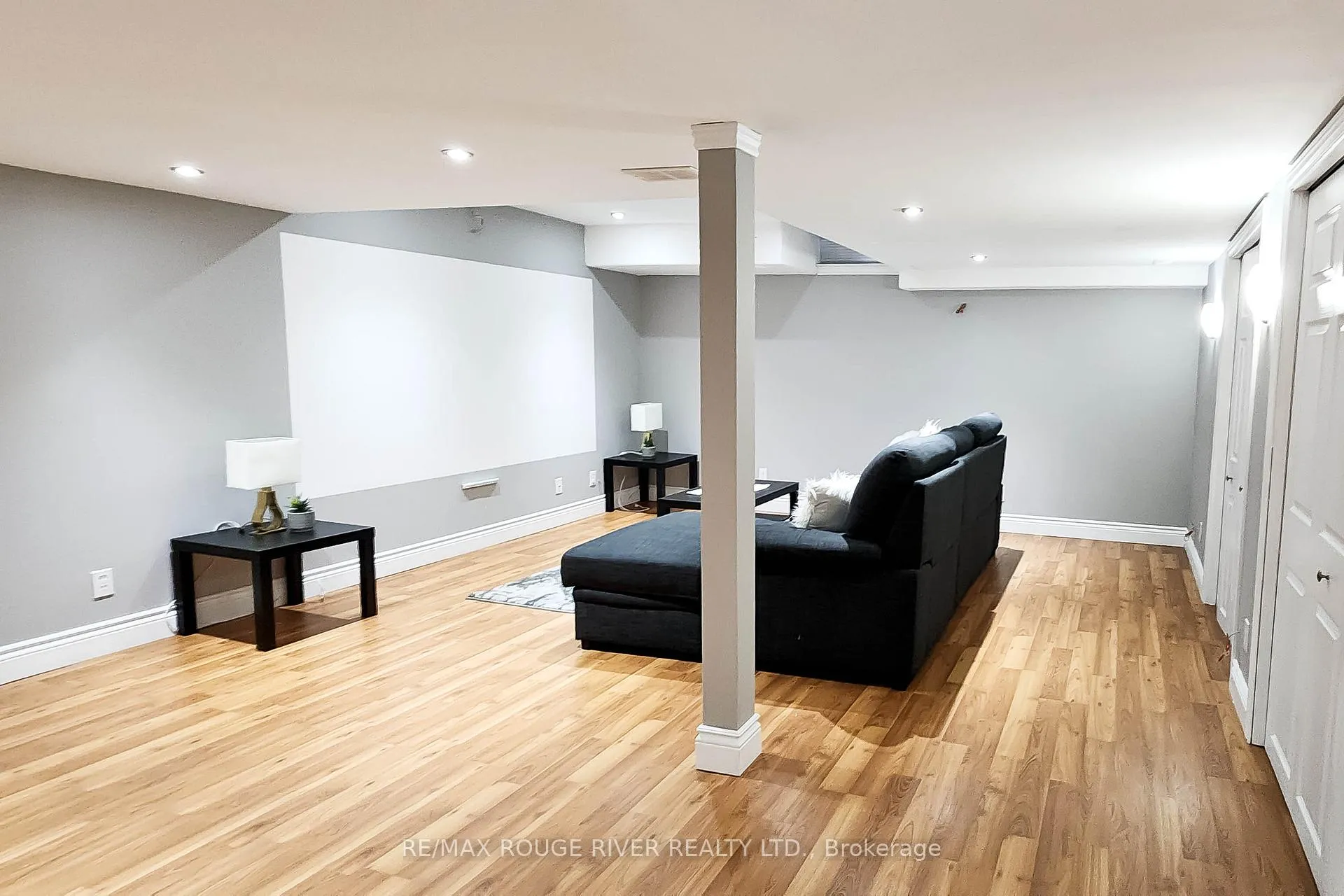Photo 28 of 74 Meadow Wood Crescent, Hamilton, Stoney Creek Mountain — HOMEH