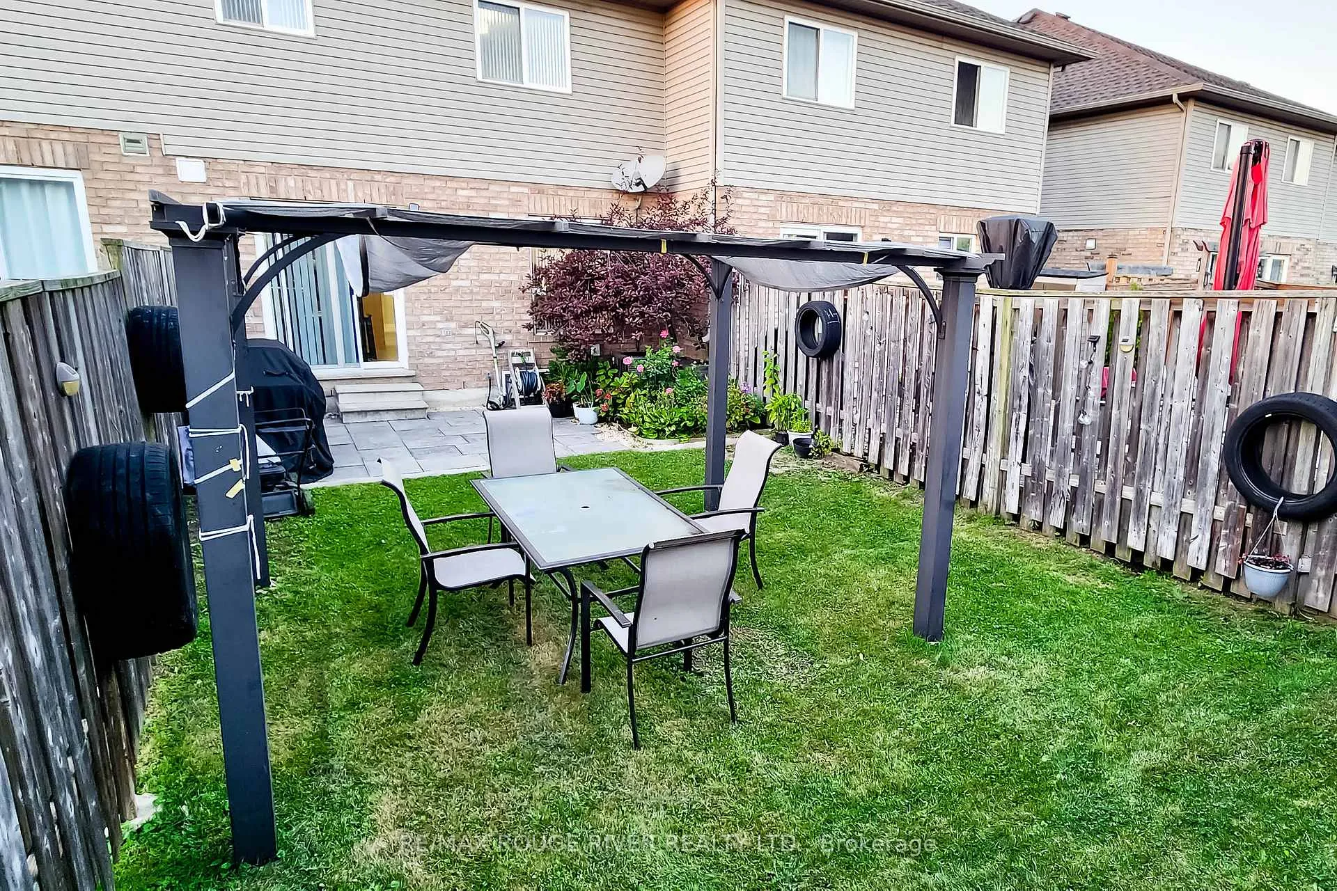 Photo 30 of 74 Meadow Wood Crescent, Hamilton, Stoney Creek Mountain — HOMEH
