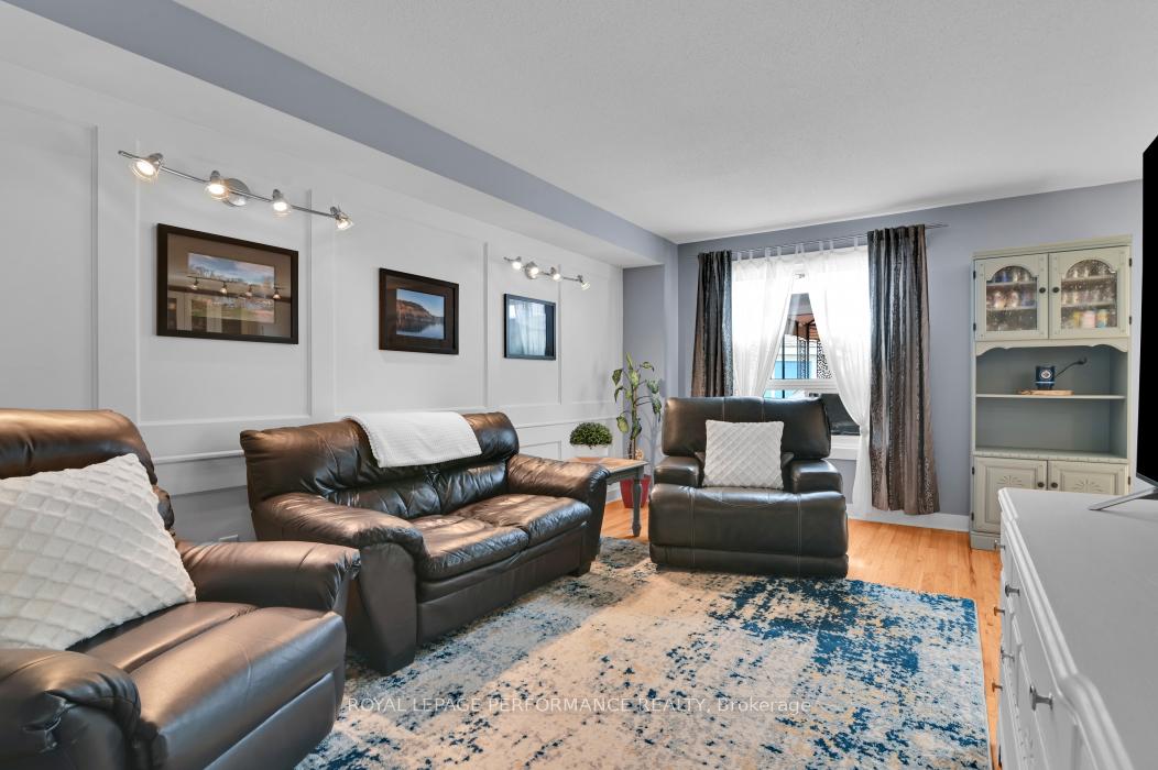 Photo 4 of 81 Armagh Way, Ottawa, Barrhaven - Longfields — HOMEH
