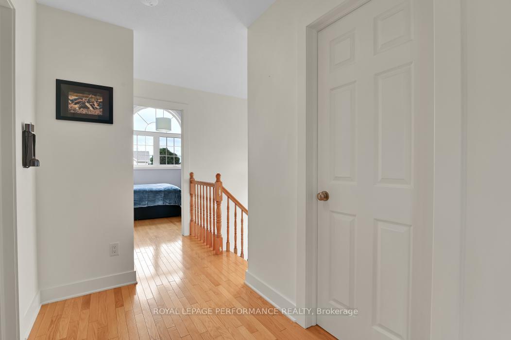 Photo 12 of 81 Armagh Way, Ottawa, Barrhaven - Longfields — HOMEH