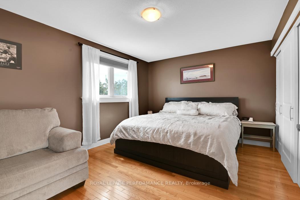 Photo 13 of 81 Armagh Way, Ottawa, Barrhaven - Longfields — HOMEH