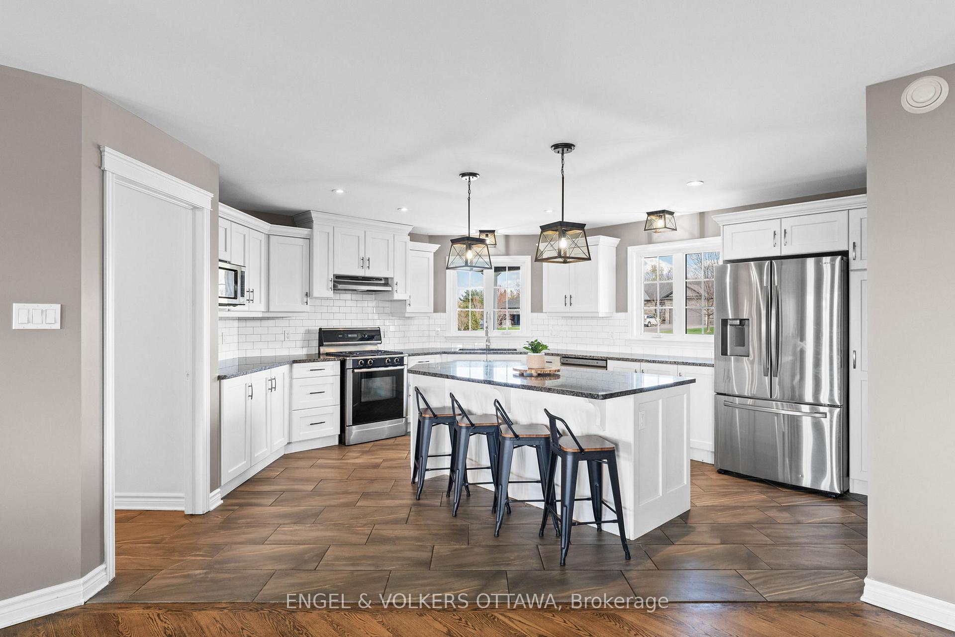 Photo 5 of 5567 Lombardy Drive, Ottawa, Osgoode — HOMEH
