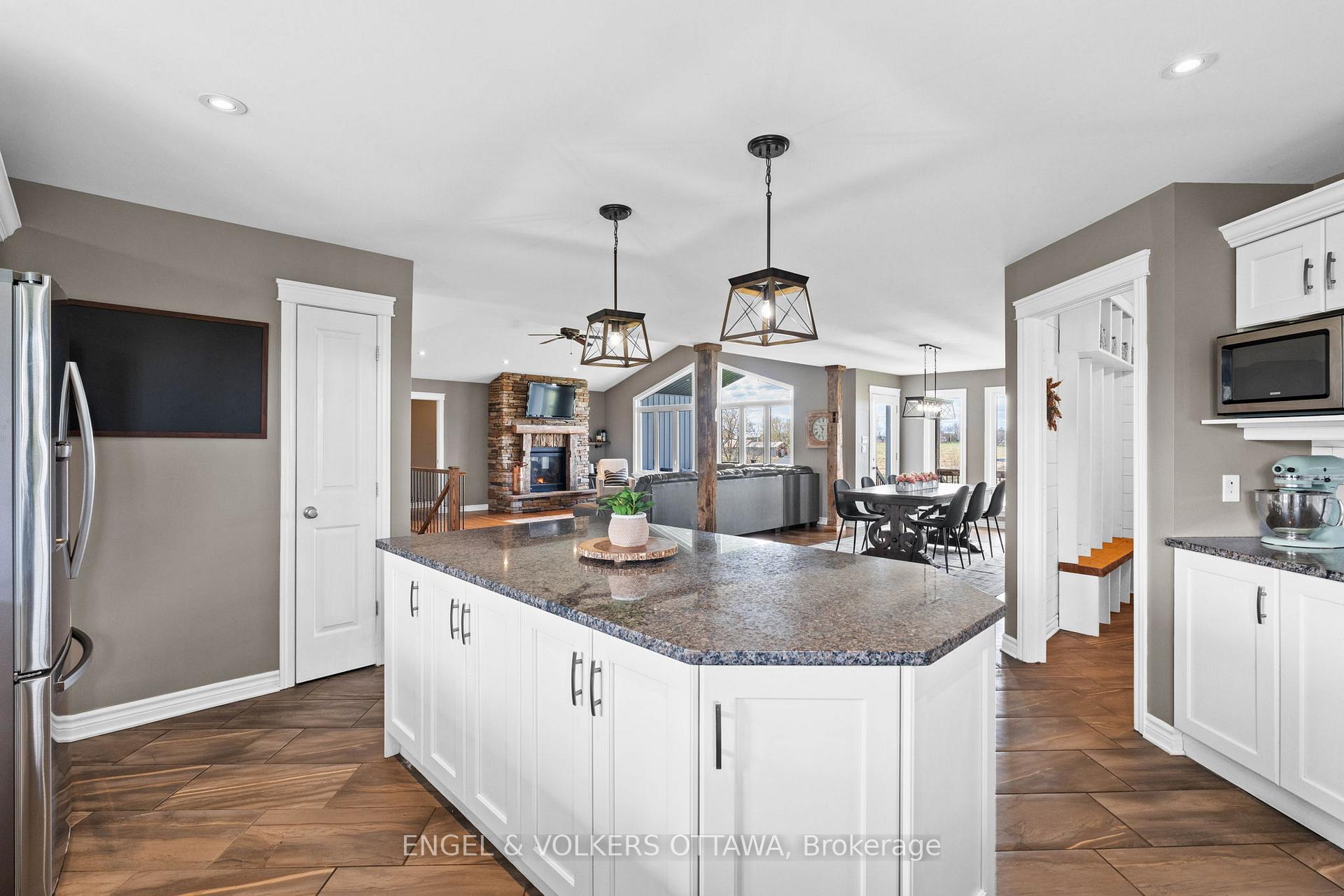 Photo 8 of 5567 Lombardy Drive, Ottawa, Osgoode — HOMEH