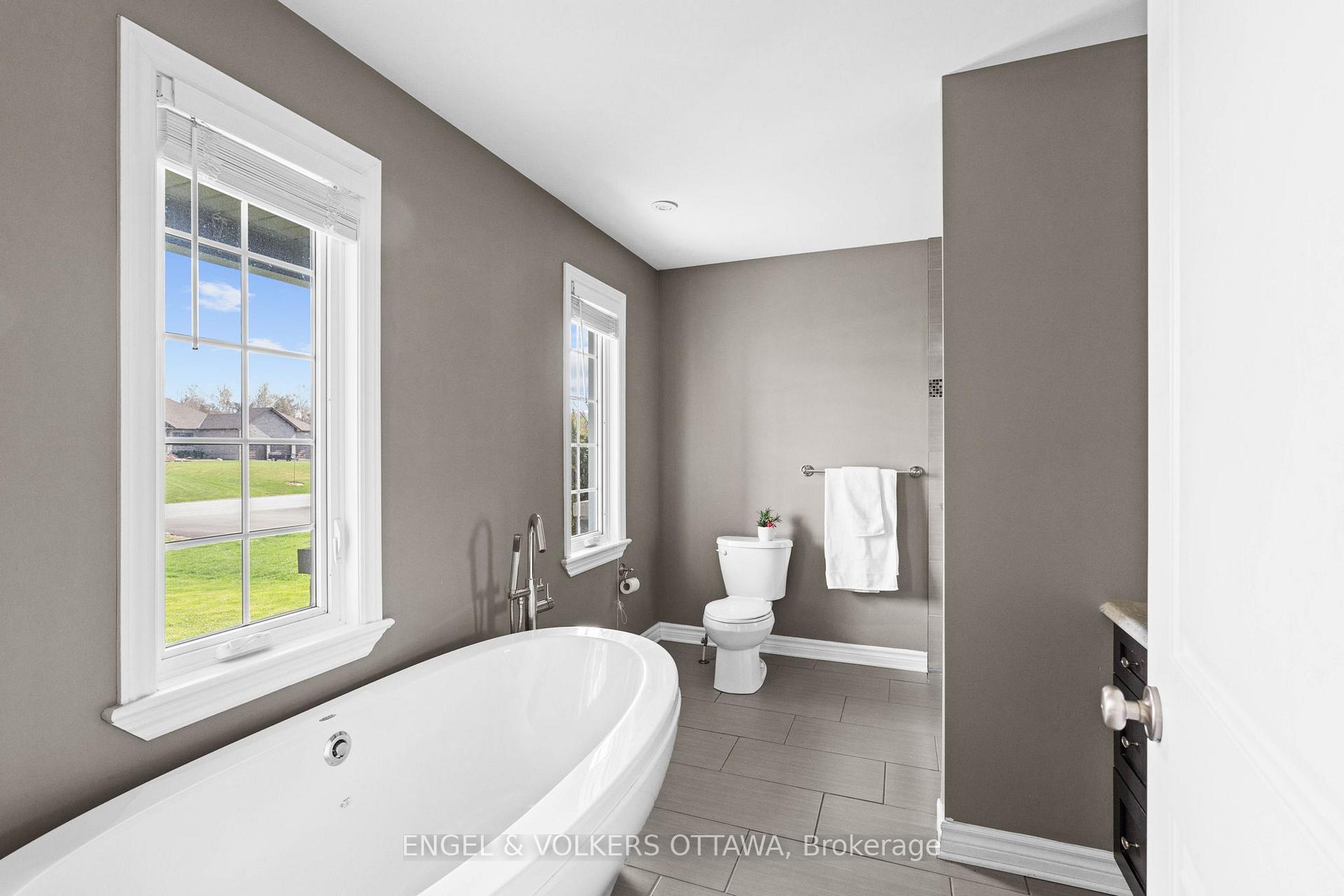 Photo 22 of 5567 Lombardy Drive, Ottawa, Osgoode — HOMEH
