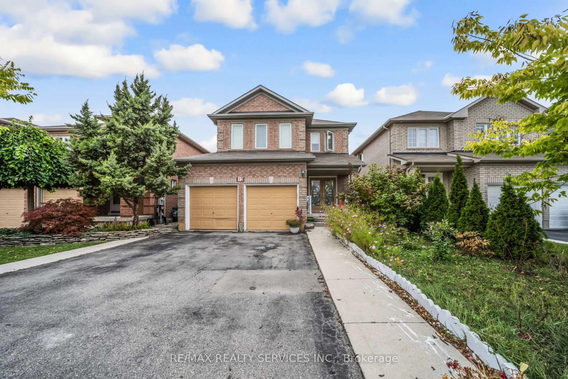 Photo 5 of 12 Roadmaster Lane, Brampton, Fletcher's Meadow — HOMEH