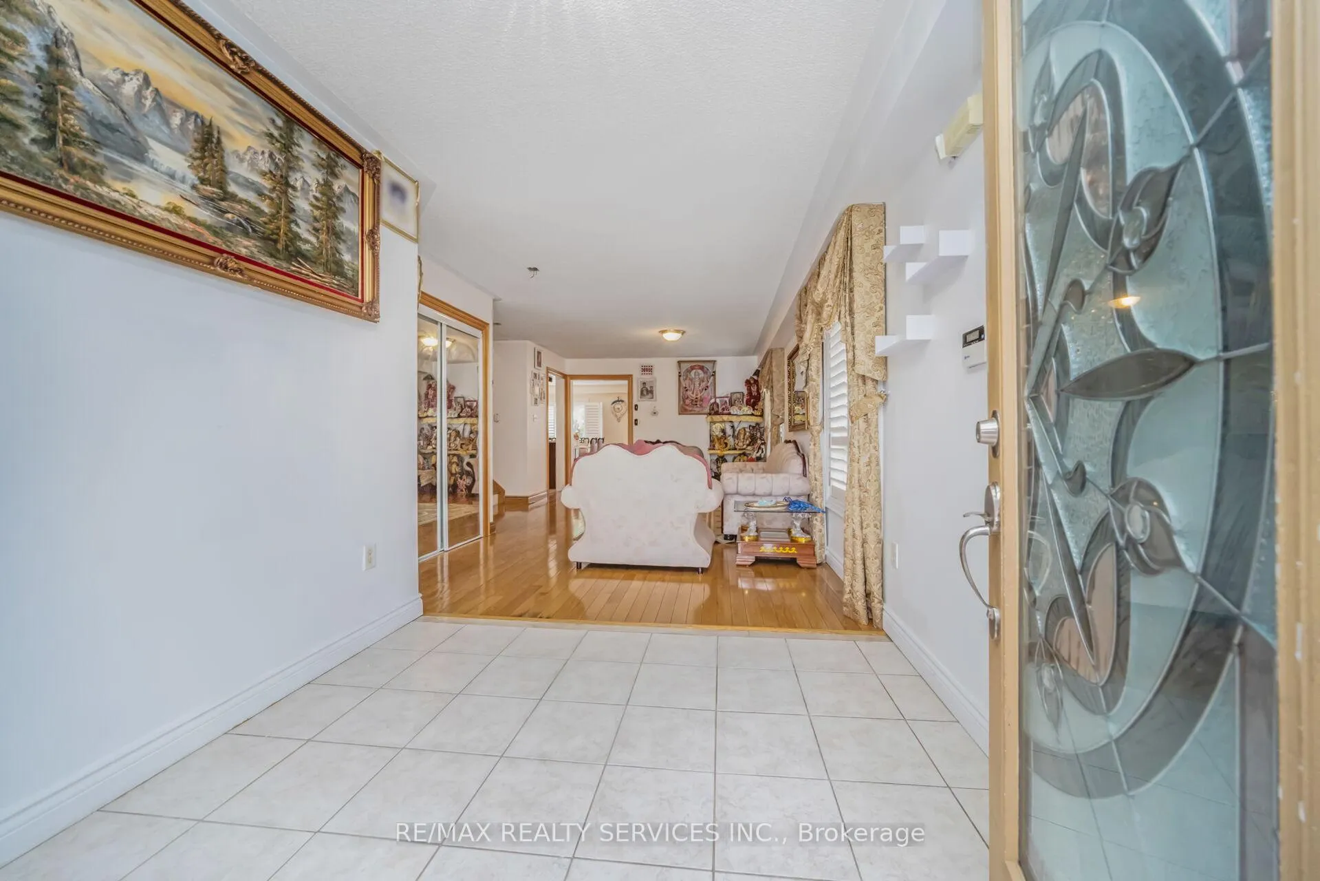 Photo 11 of 12 Roadmaster Lane, Brampton, Fletcher's Meadow — HOMEH