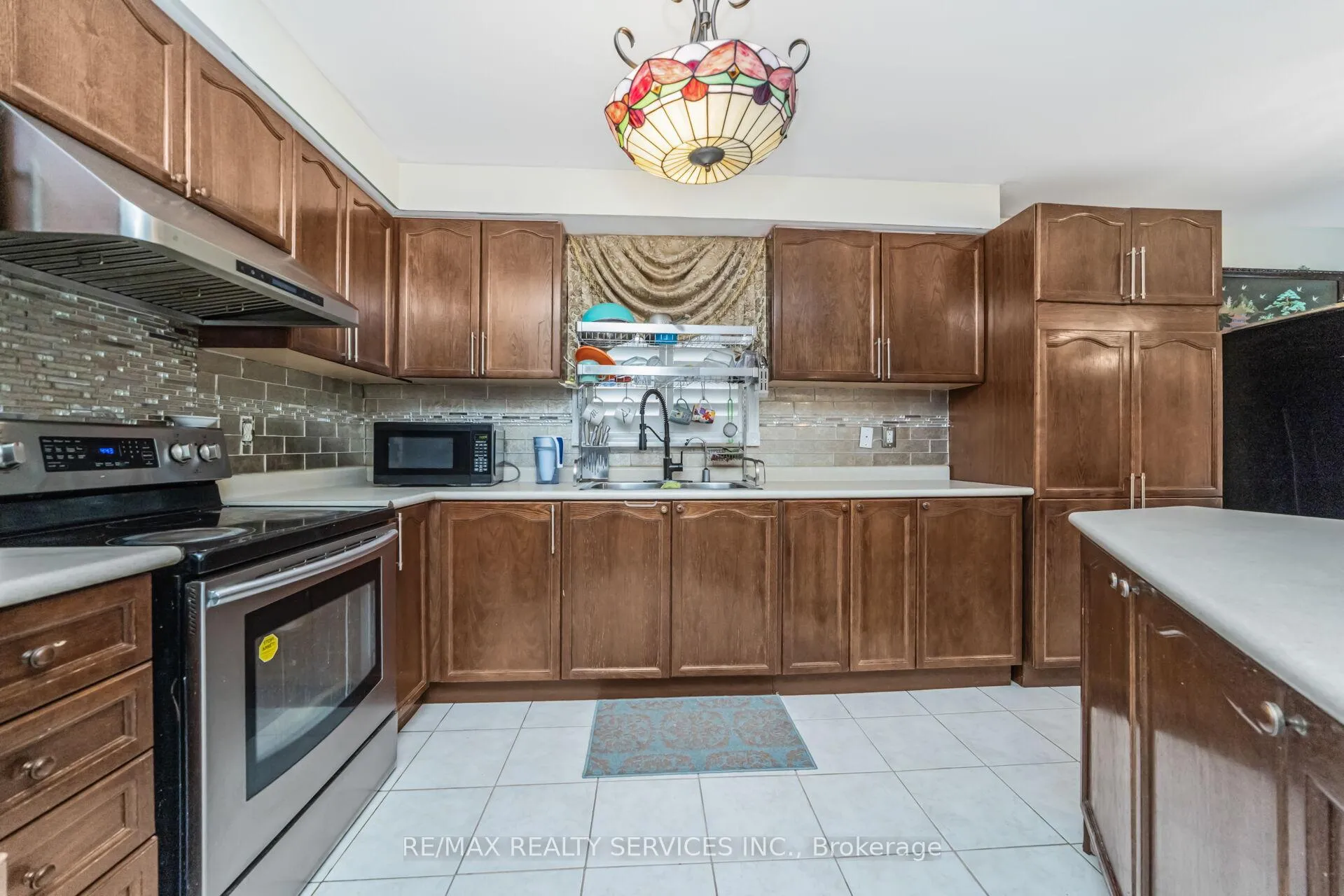 Photo 35 of 12 Roadmaster Lane, Brampton, Fletcher's Meadow — HOMEH