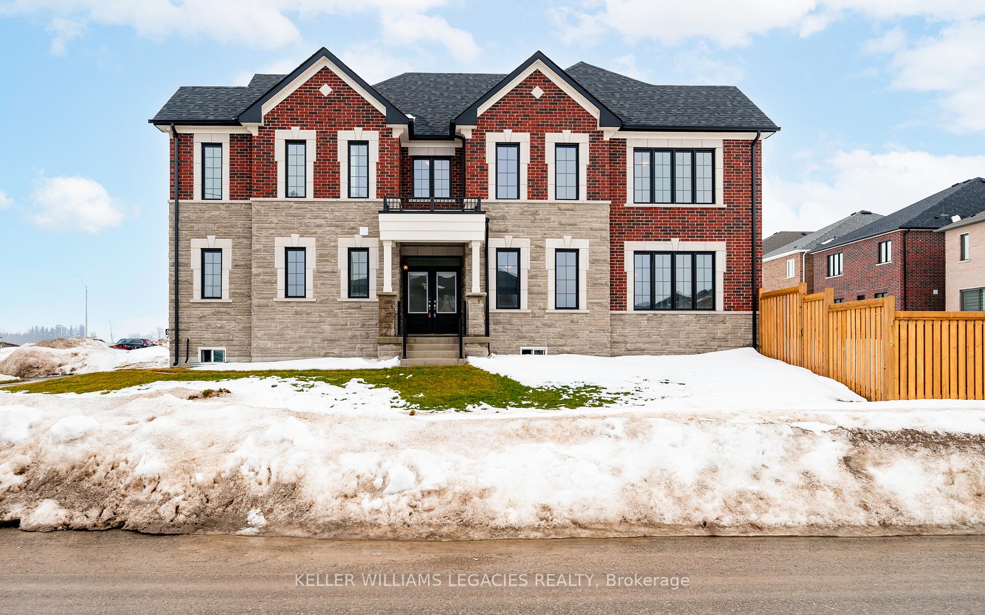 Photo 3 of 362 Madelaine Drive, Barrie, Rural Barrie Southeast — HOMEH