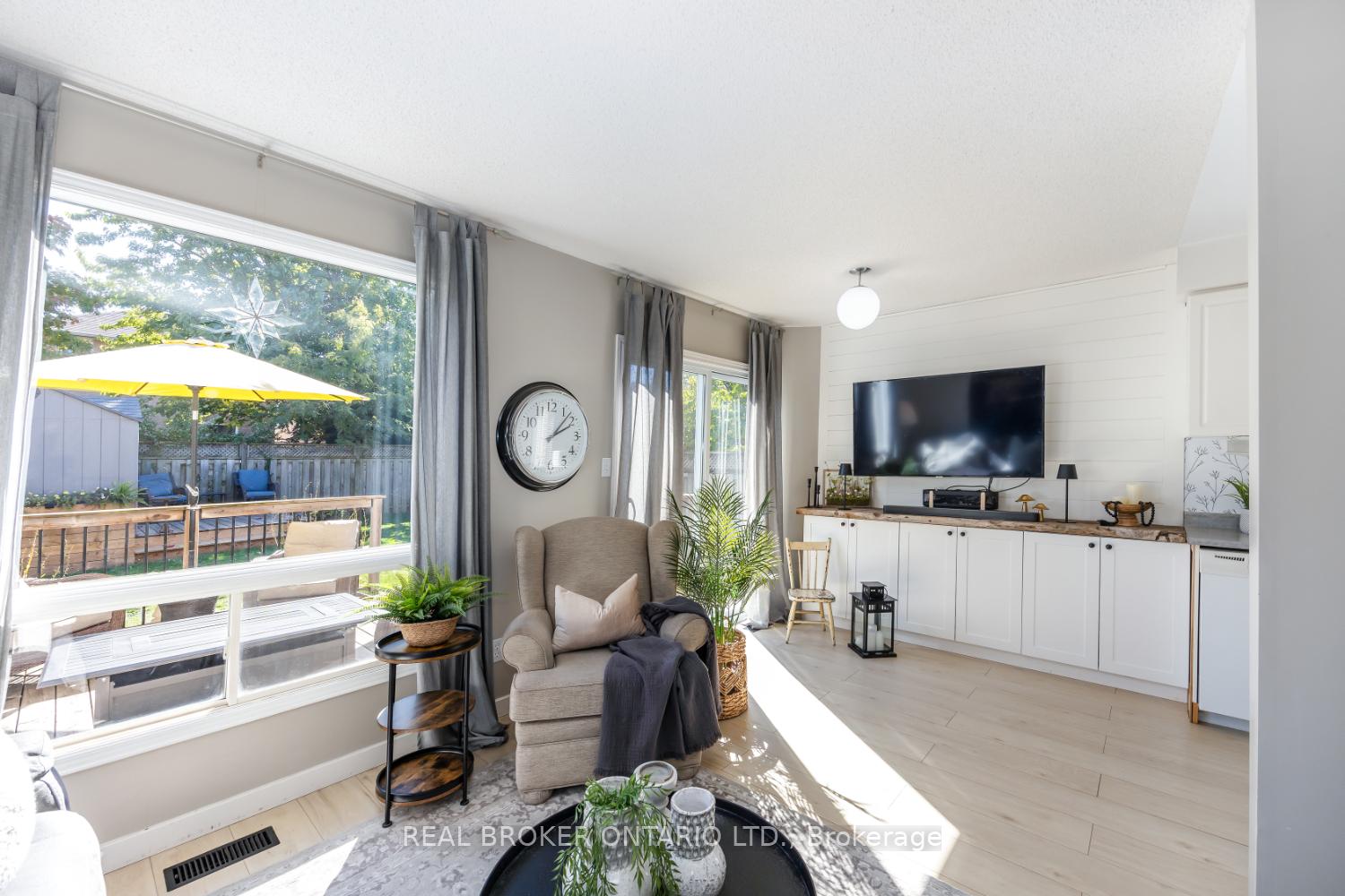 Photo 6 of 13 Fieldcrest Avenue, Clarington, Courtice — HOMEH