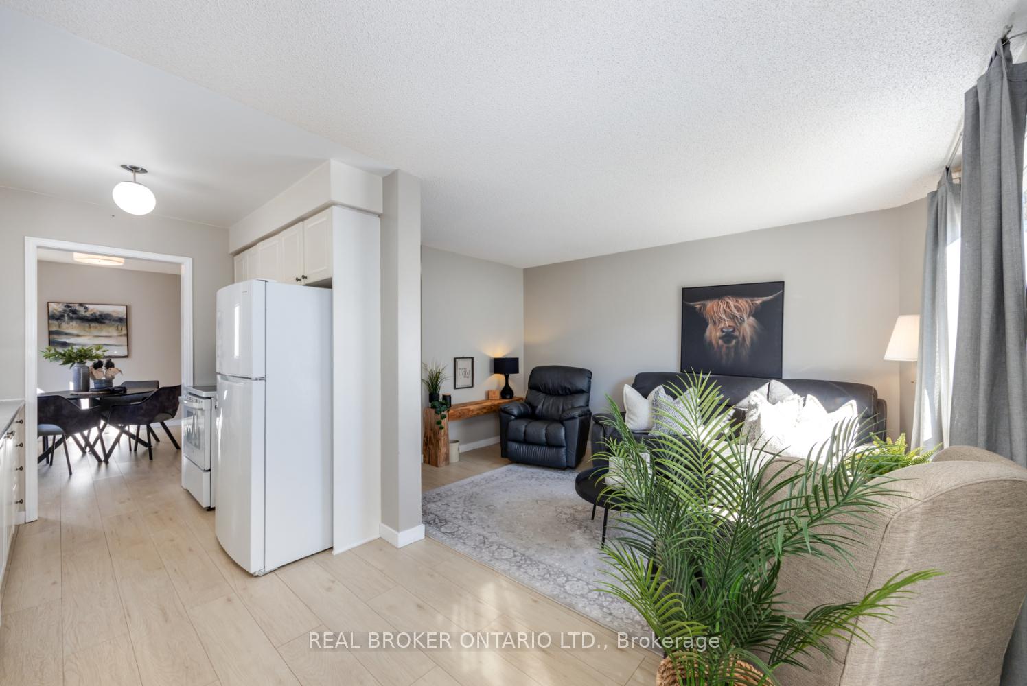 Photo 10 of 13 Fieldcrest Avenue, Clarington, Courtice — HOMEH