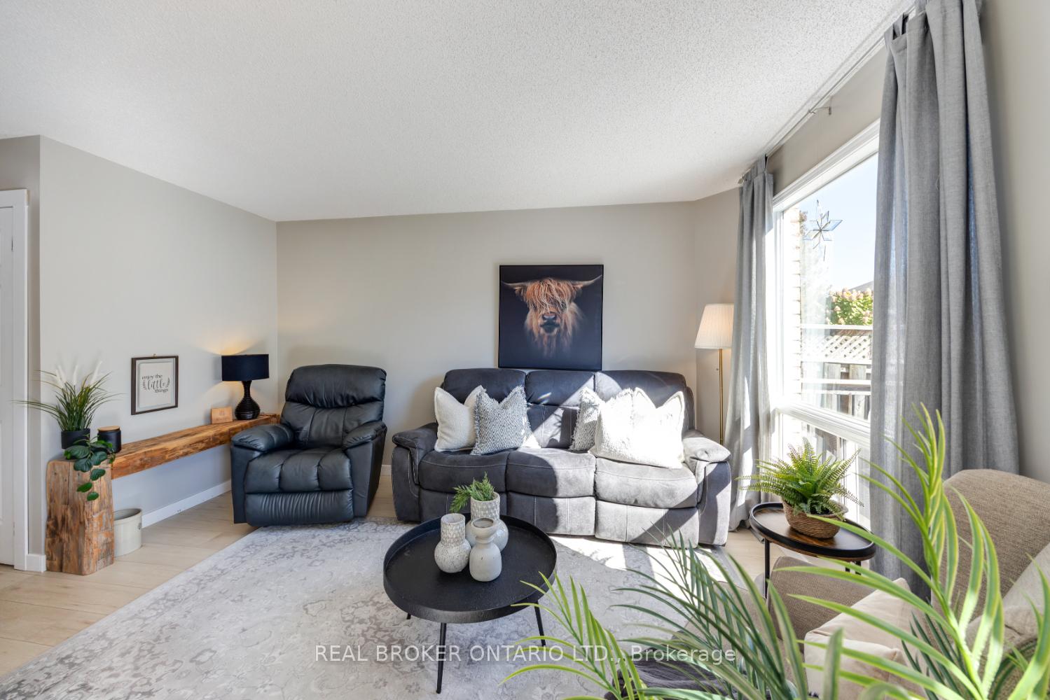 Photo 11 of 13 Fieldcrest Avenue, Clarington, Courtice — HOMEH