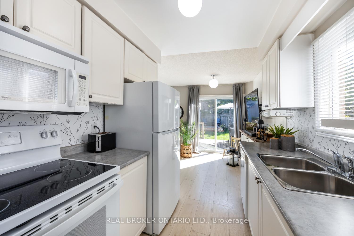 Photo 13 of 13 Fieldcrest Avenue, Clarington, Courtice — HOMEH