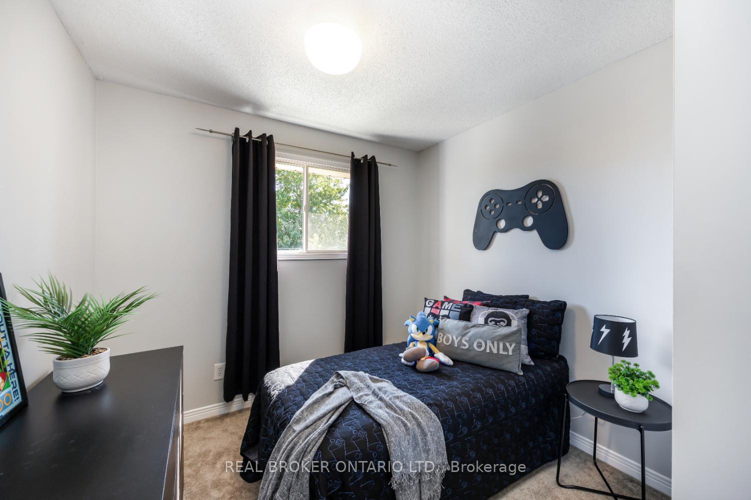 Photo 18 of 13 Fieldcrest Avenue, Clarington, Courtice — HOMEH