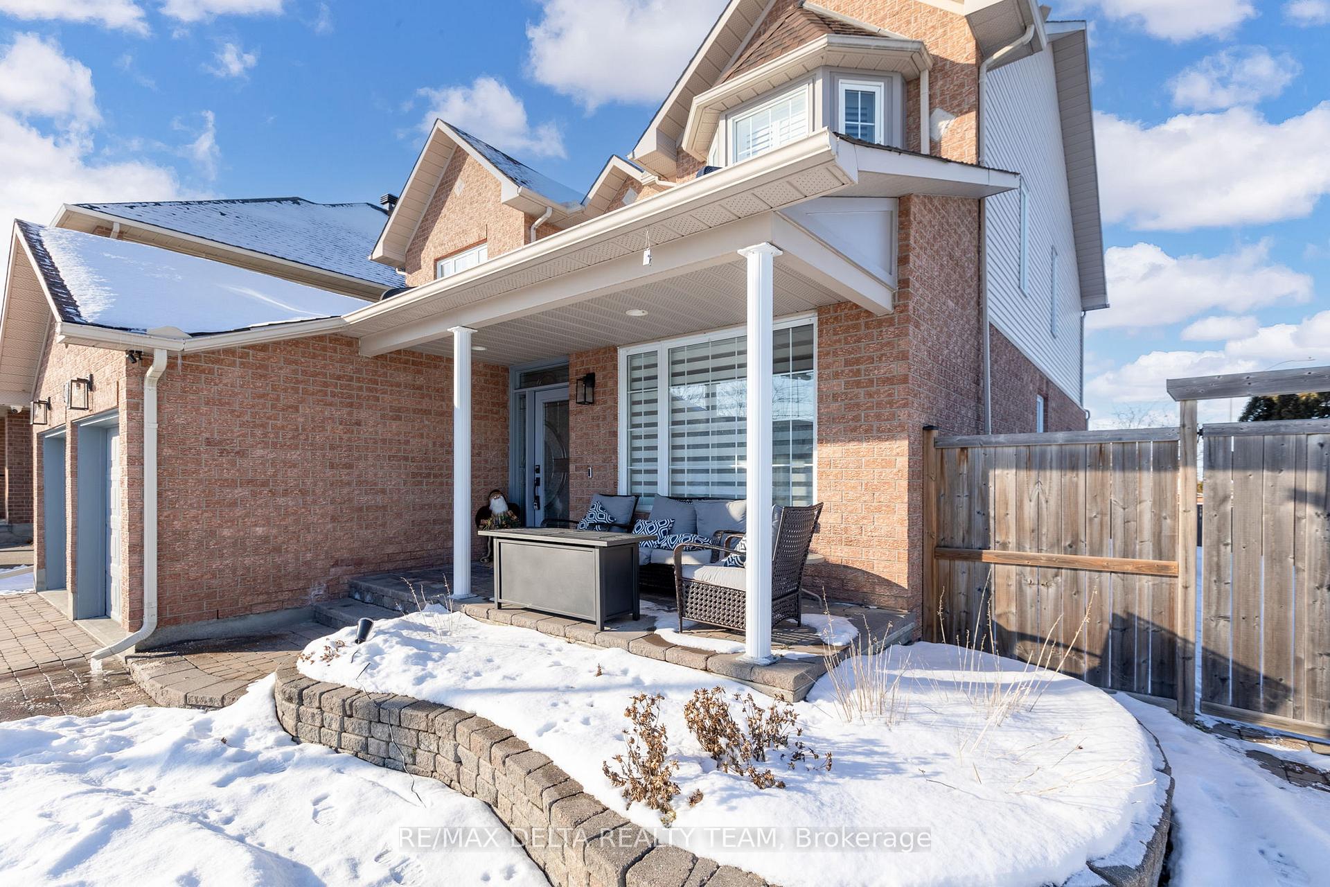 Photo 3 of 2845 Hank Rivers Drive, Ottawa, Upper Hunt Club — HOMEH
