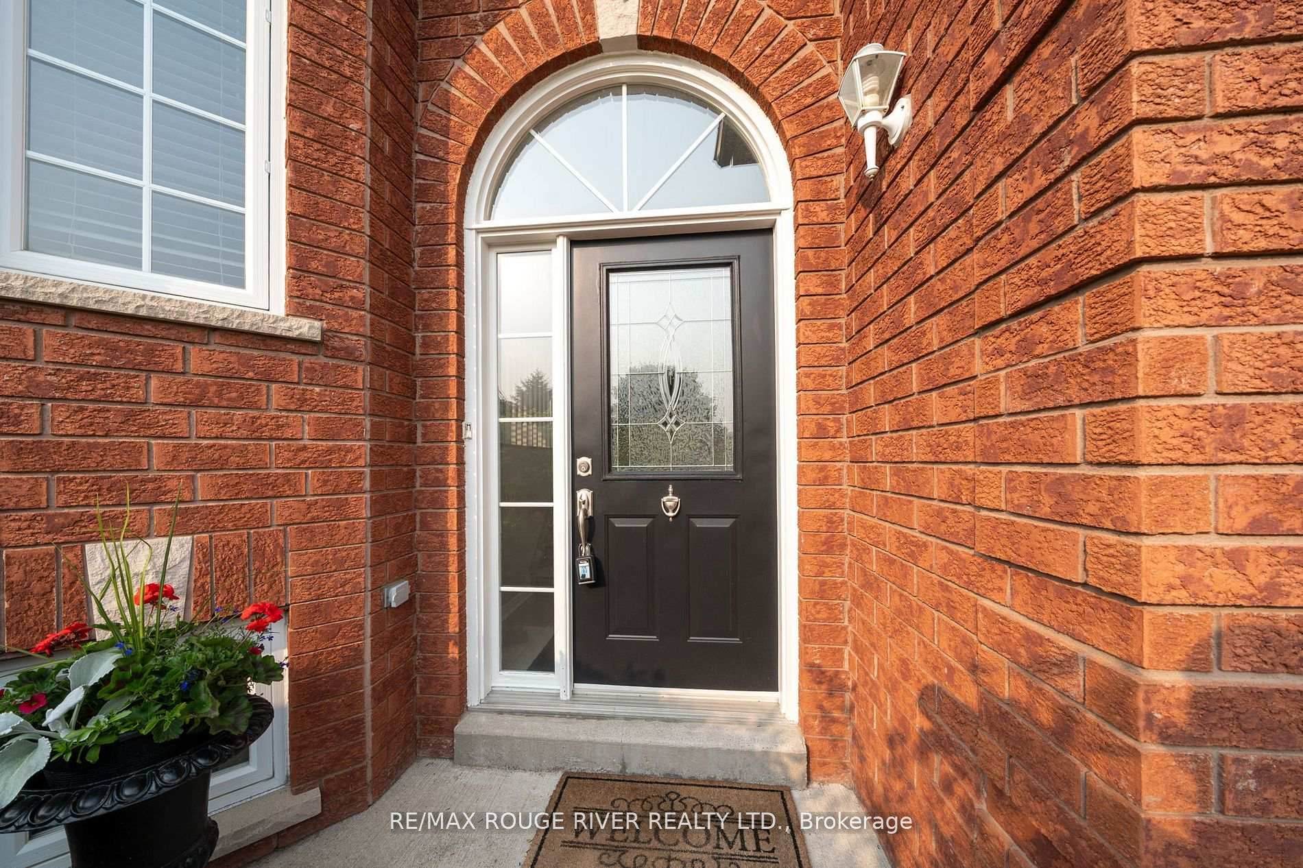 Photo 8 of 14 Deerfield Drive, Hamilton Township, Baltimore — HOMEH