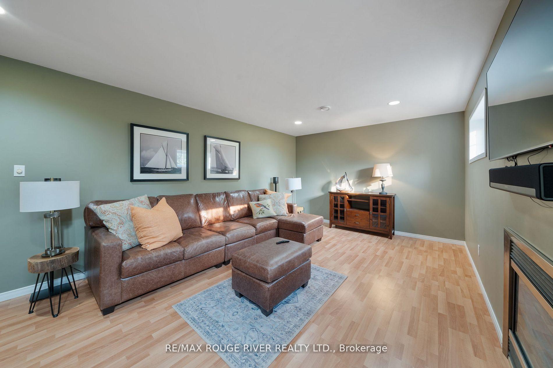 Photo 23 of 14 Deerfield Drive, Hamilton Township, Baltimore — HOMEH