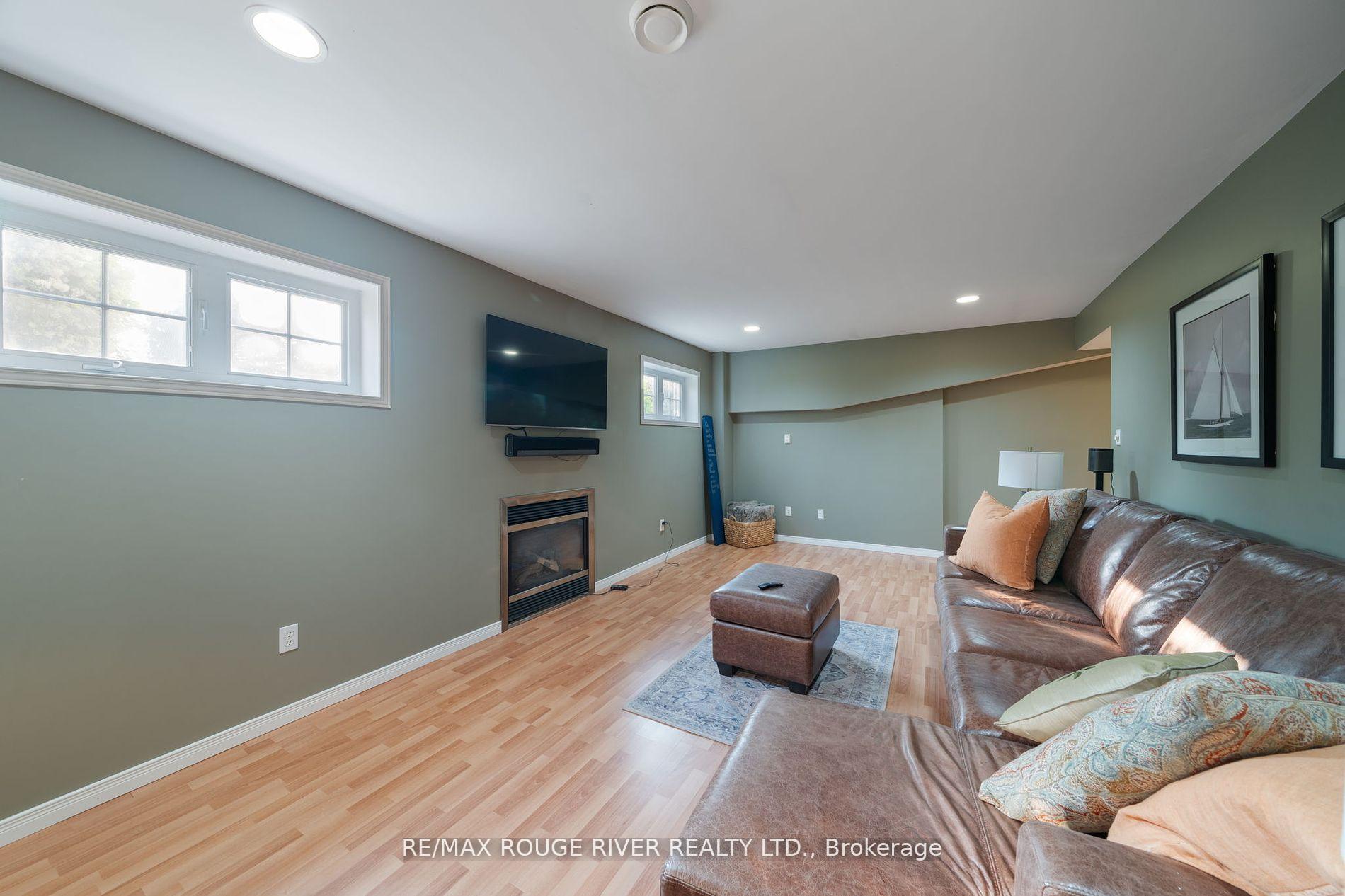 Photo 24 of 14 Deerfield Drive, Hamilton Township, Baltimore — HOMEH