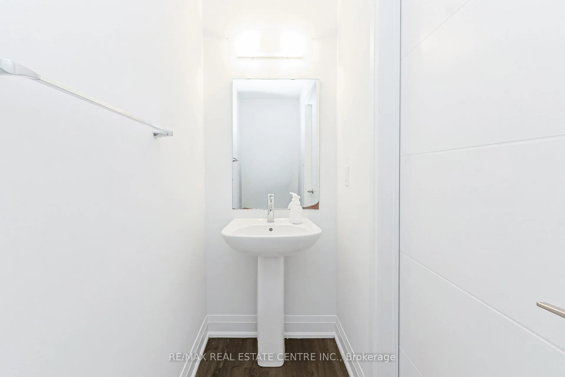 Photo 20 of 33 Steele Crescent, Guelph, St. Patrick's Ward — HOMEH