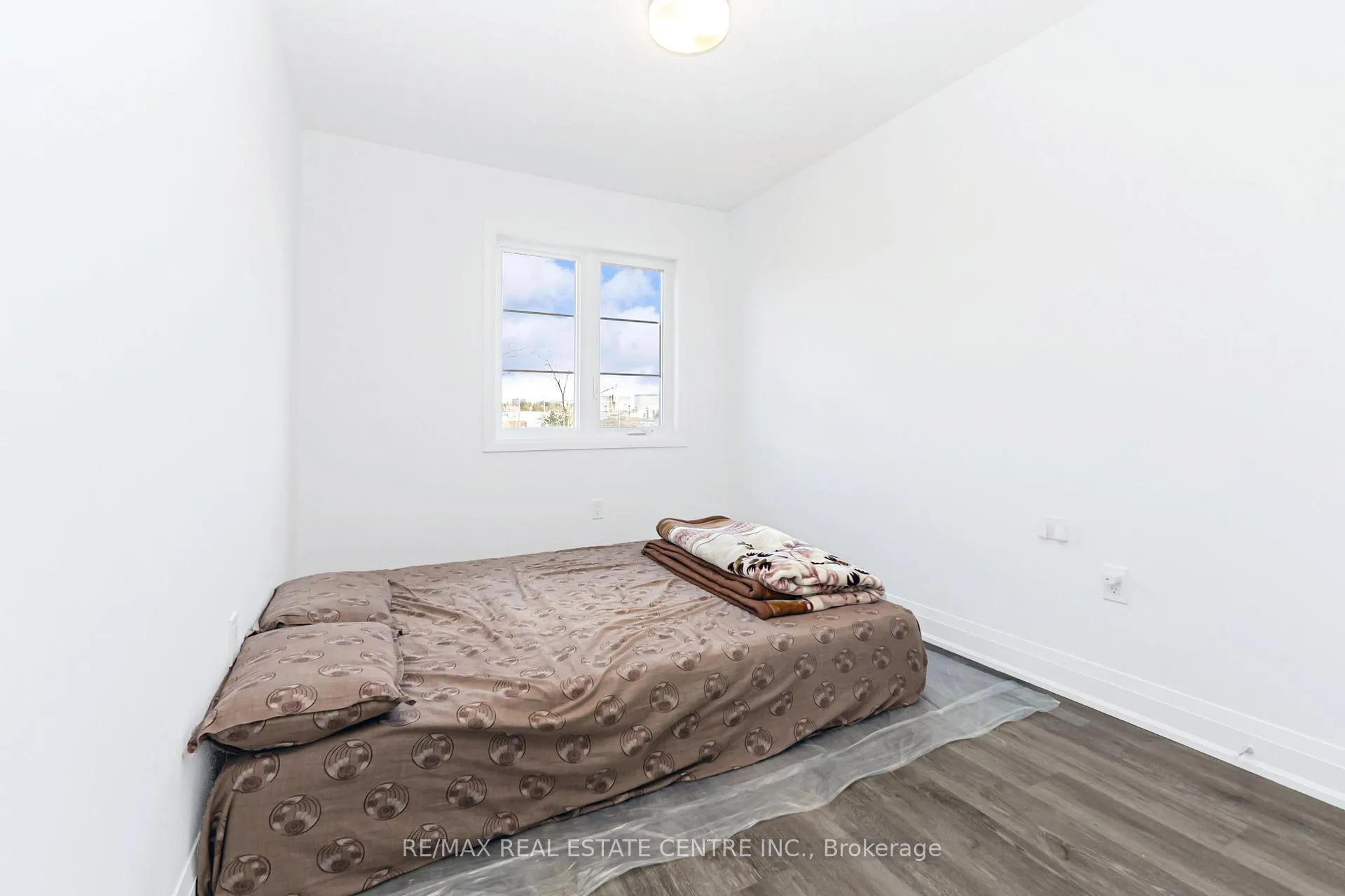 Photo 67 of 33 Steele Crescent, Guelph, St. Patrick's Ward — HOMEH