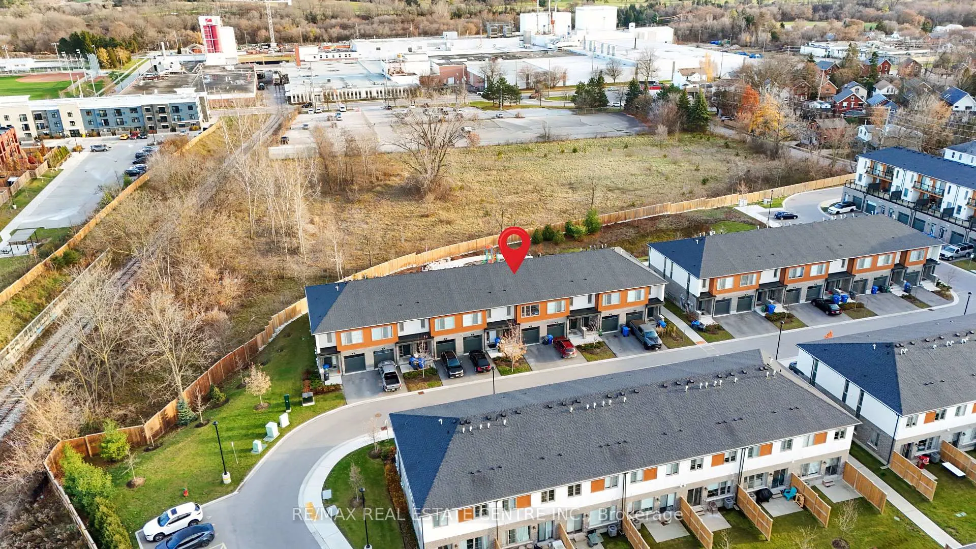 Photo 117 of 33 Steele Crescent, Guelph, St. Patrick's Ward — HOMEH