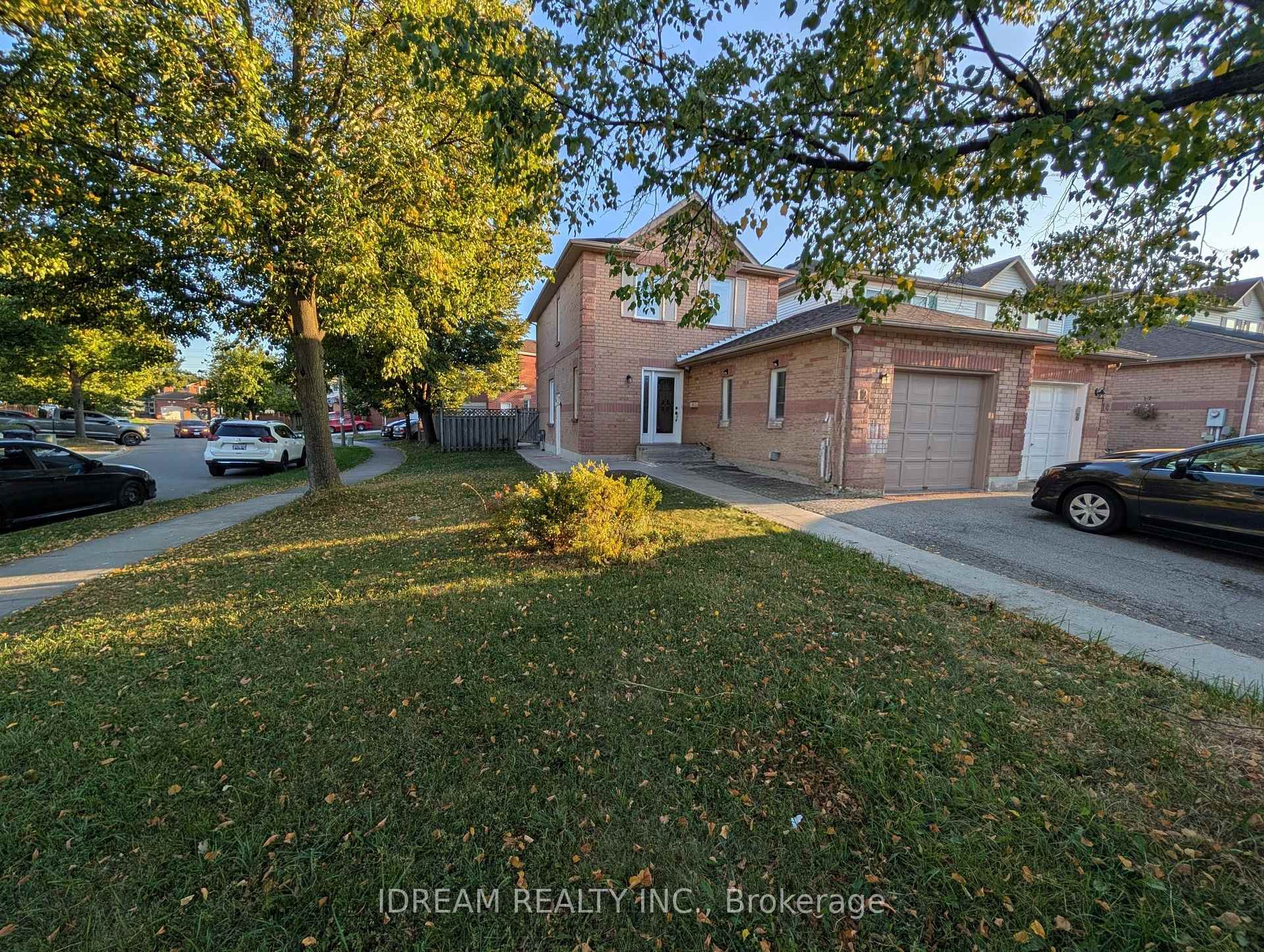 Photo 1 of Unit Upper, 12 Saddlecreek Court, Brampton, Fletcher's Creek South — HOMEH