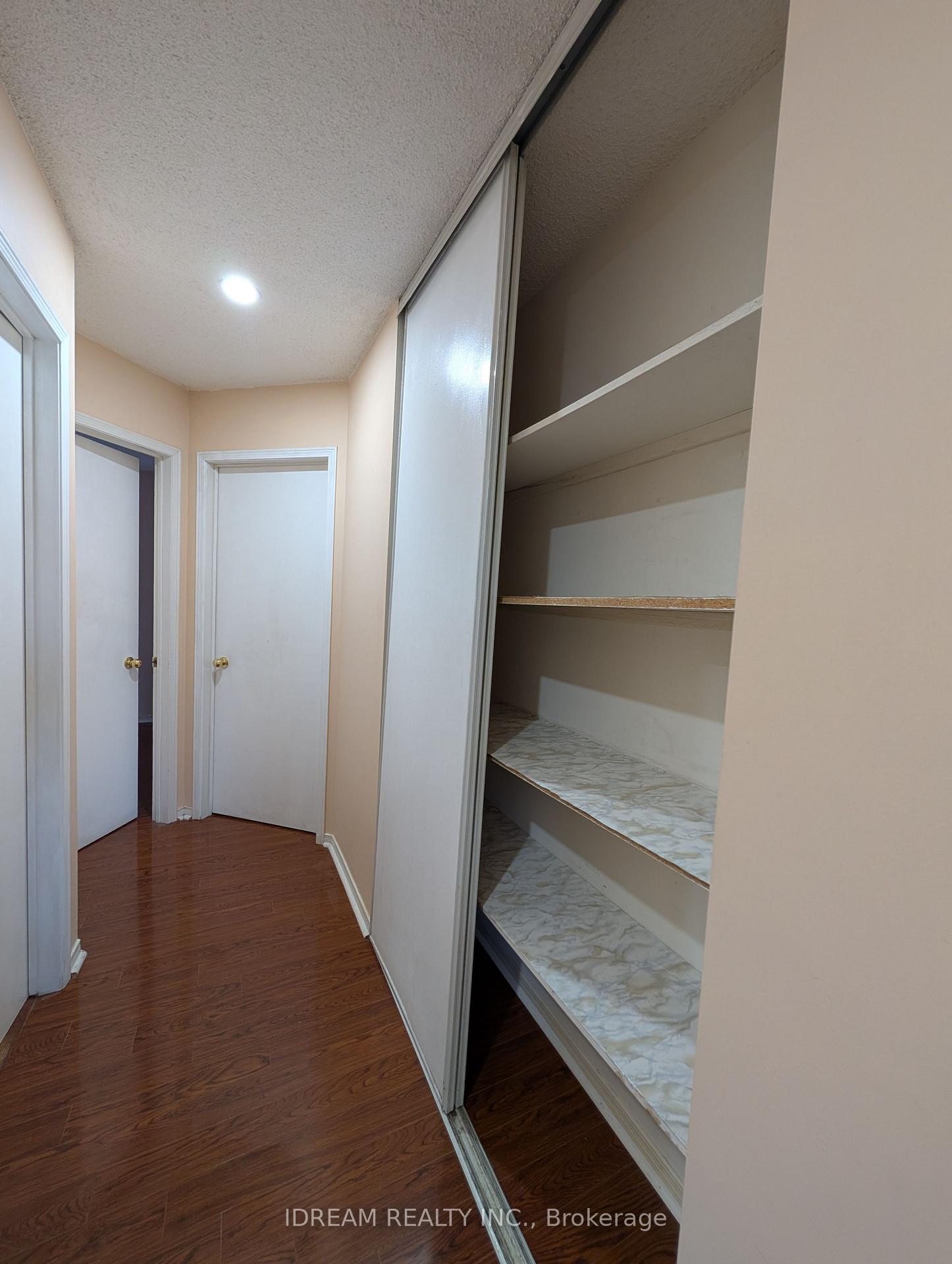 Photo 17 of Unit Upper, 12 Saddlecreek Court, Brampton, Fletcher's Creek South — HOMEH