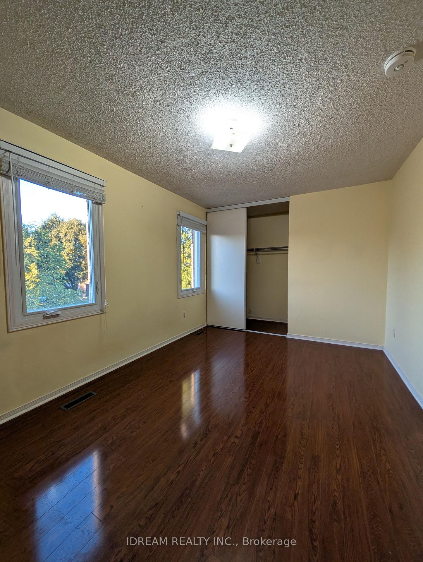 Photo 18 of Unit Upper, 12 Saddlecreek Court, Brampton, Fletcher's Creek South — HOMEH