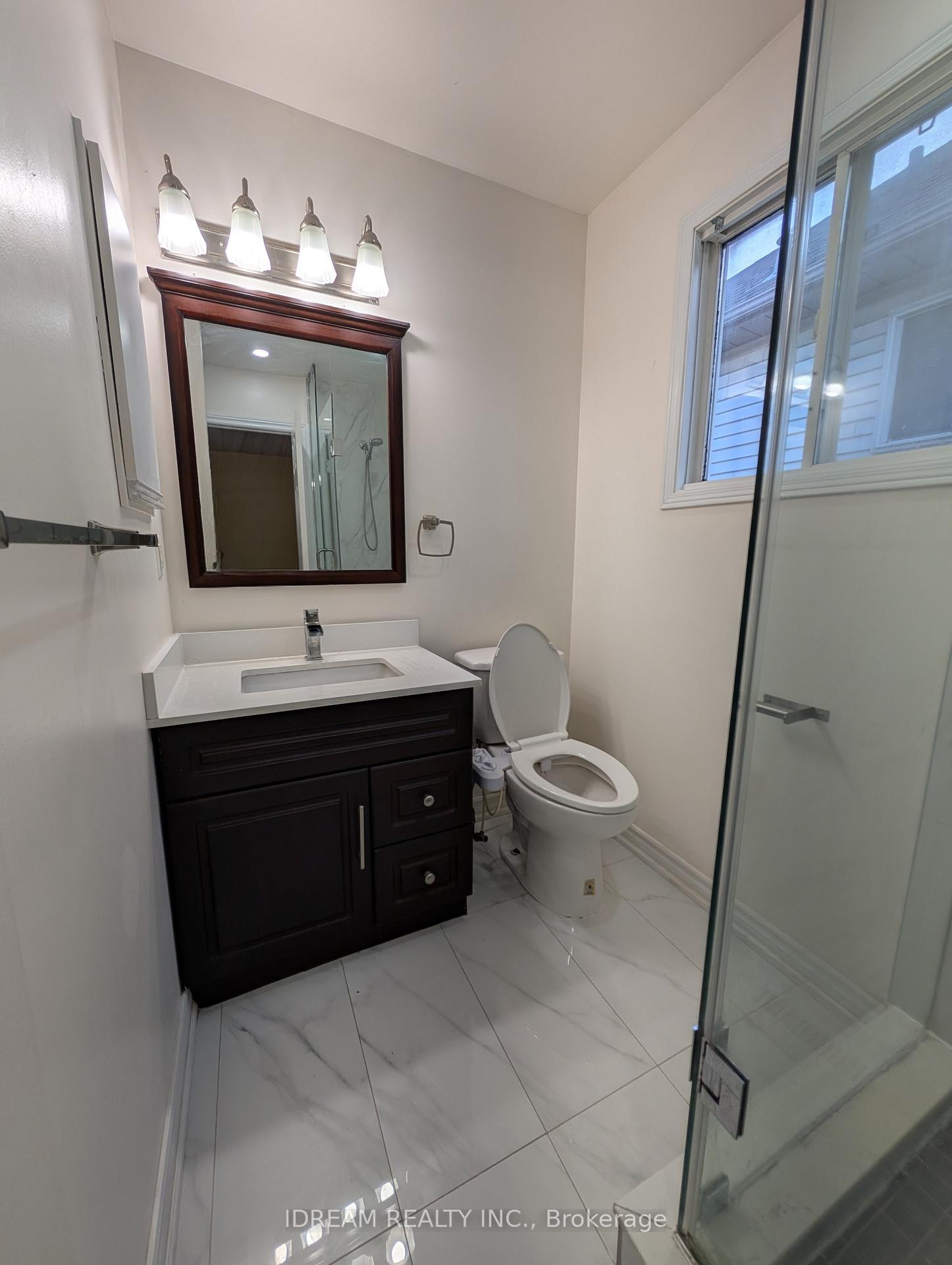Photo 19 of Unit Upper, 12 Saddlecreek Court, Brampton, Fletcher's Creek South — HOMEH