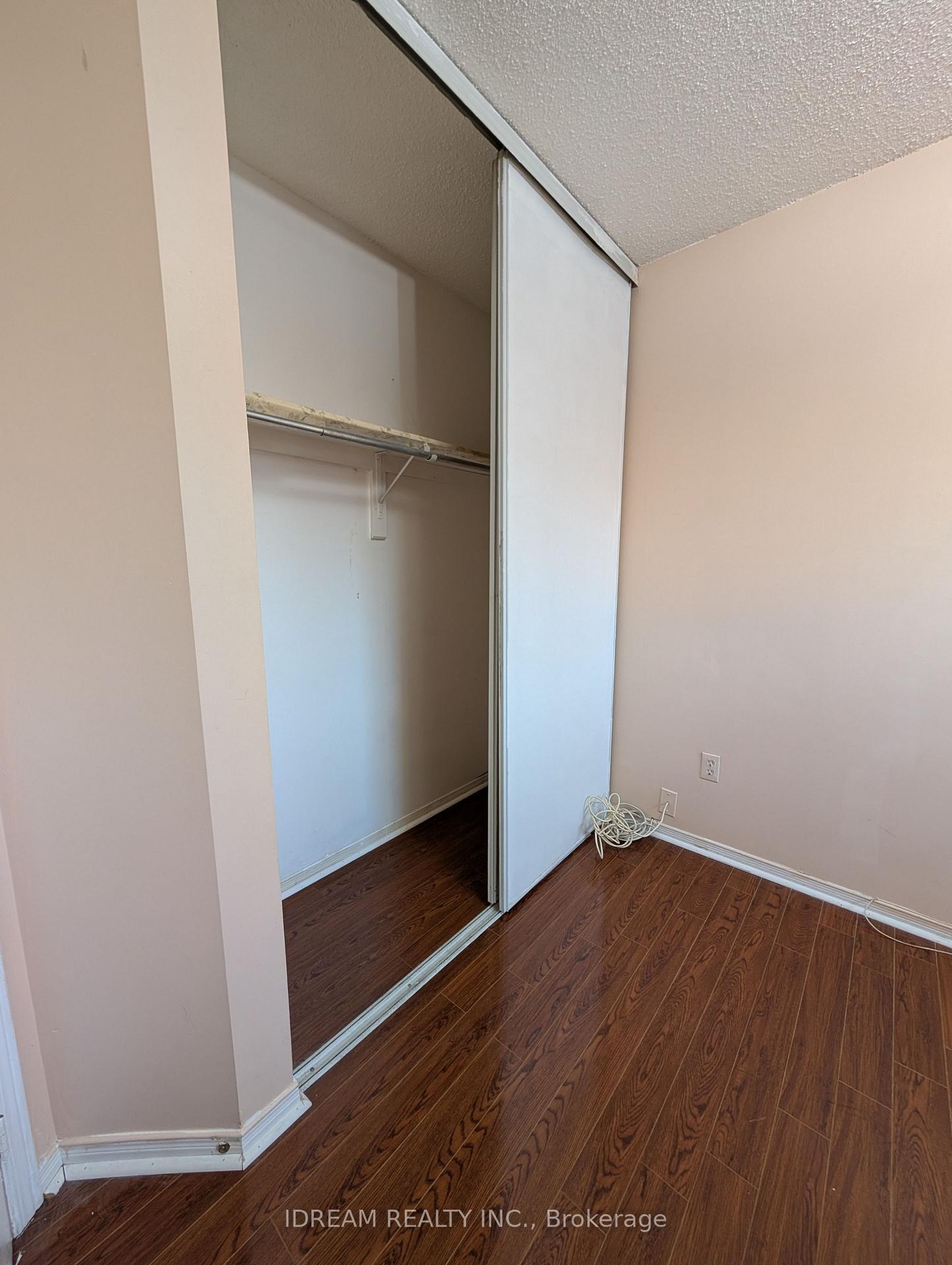 Photo 22 of Unit Upper, 12 Saddlecreek Court, Brampton, Fletcher's Creek South — HOMEH