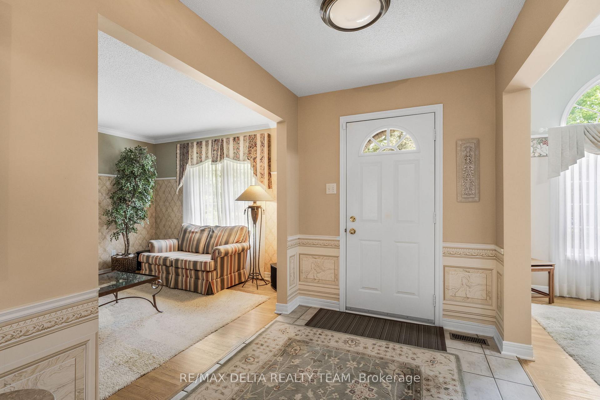 Photo 6 of 6316 Elkwood Drive, Ottawa, Greely — HOMEH