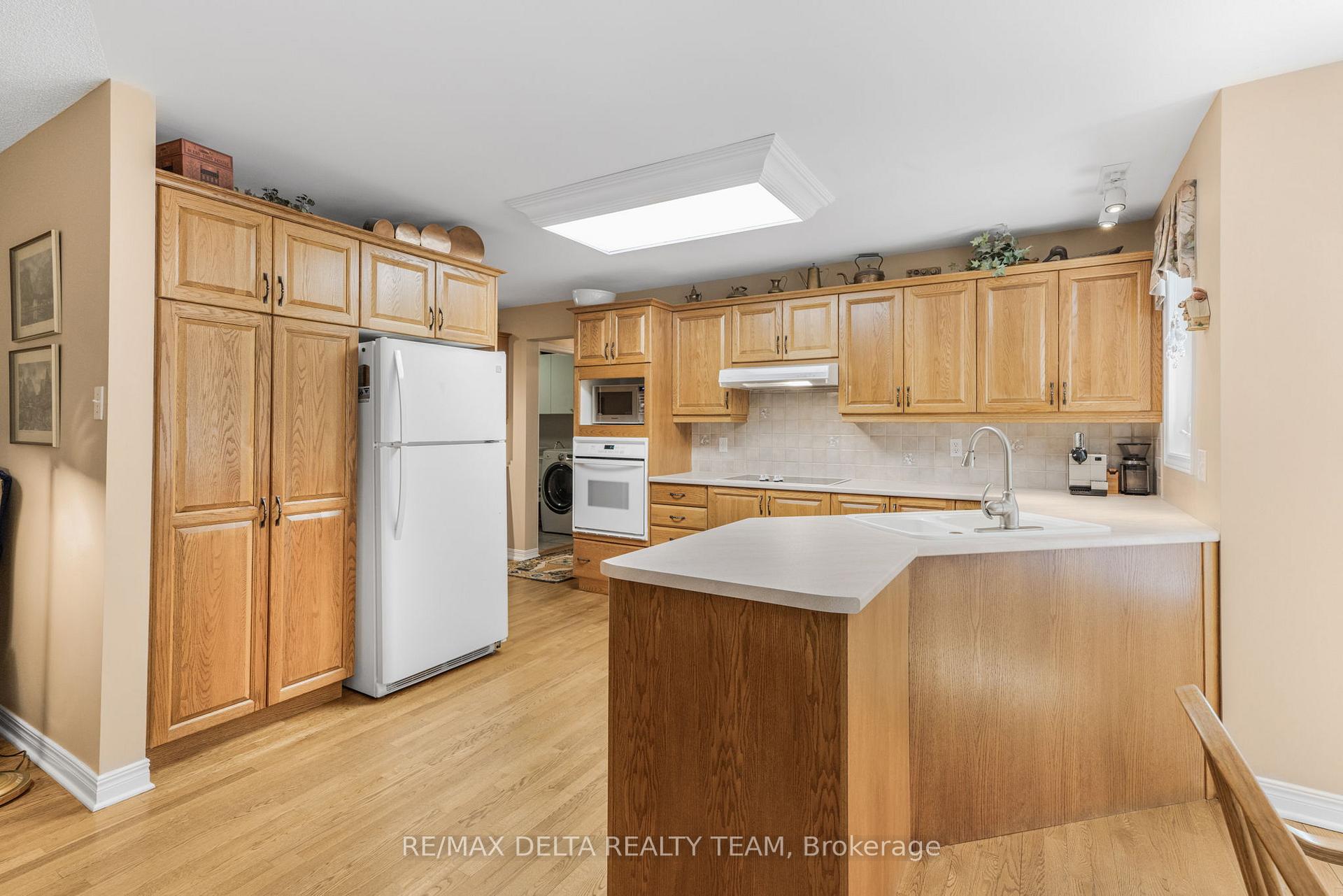 Photo 13 of 6316 Elkwood Drive, Ottawa, Greely — HOMEH