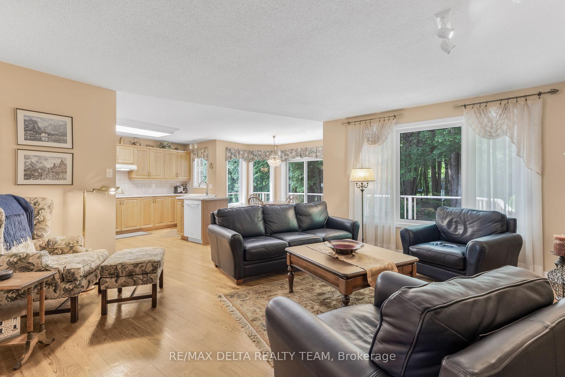Photo 16 of 6316 Elkwood Drive, Ottawa, Greely — HOMEH