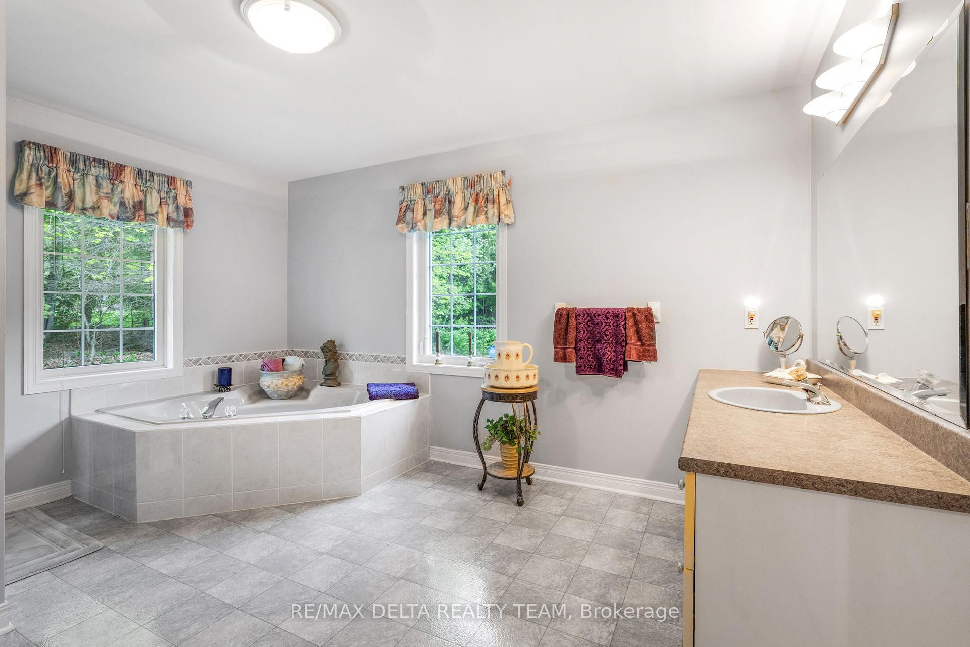Photo 23 of 6316 Elkwood Drive, Ottawa, Greely — HOMEH